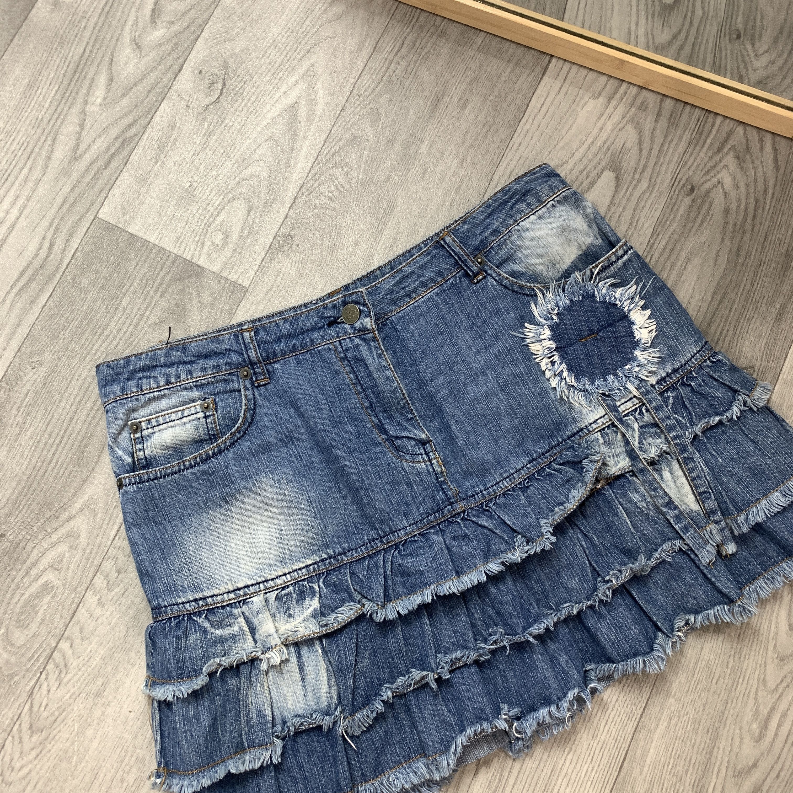 Japanese Brand Vintage Y2K Faded Low Rise Denim Blue Mini Skirt L Size 30" / US 8 / IT 44 - 5 Thumbnail