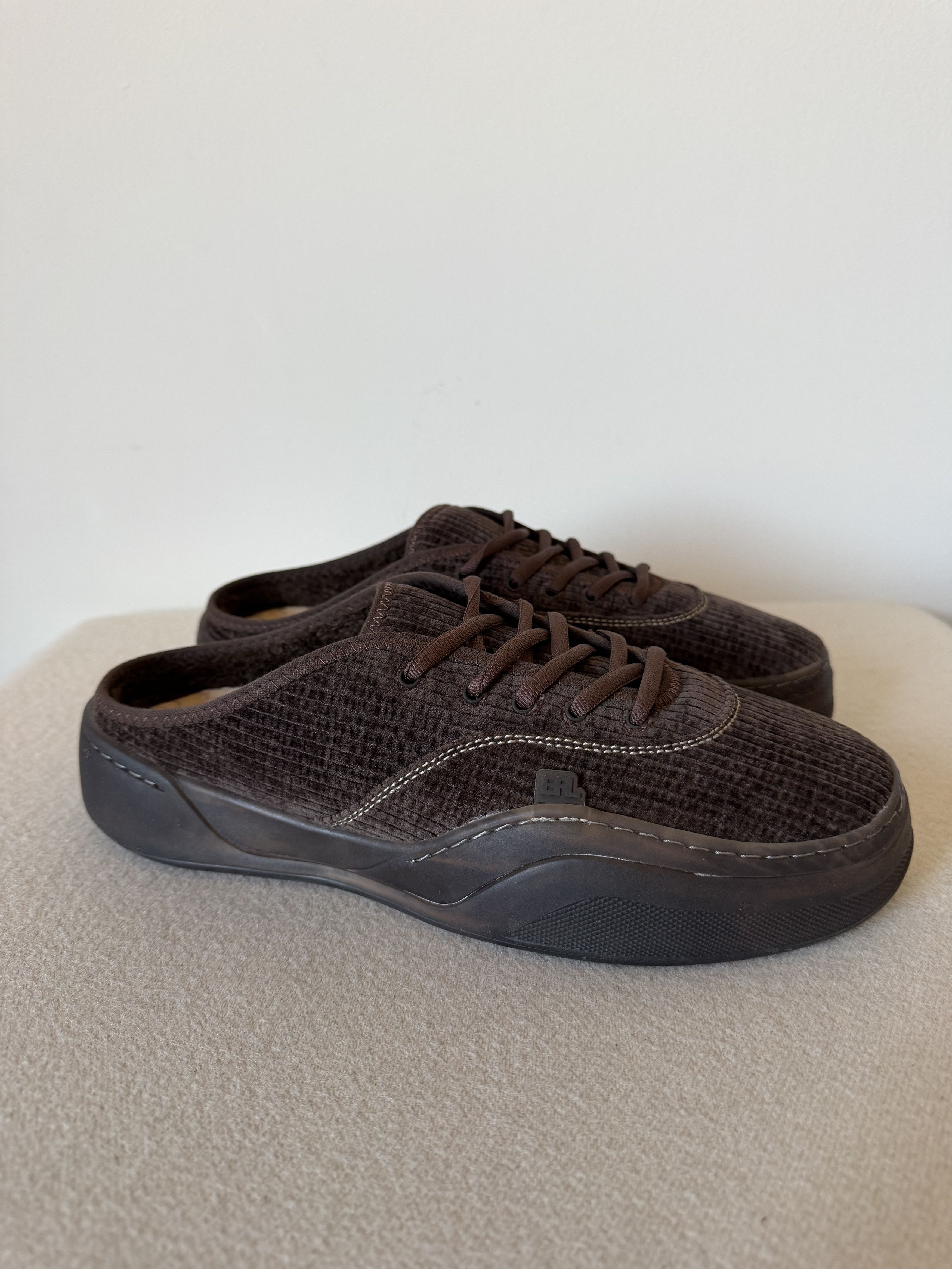 ERL ERL Camino Mules in Mud Brown Corduroy Size US 10 / EU 43 - 1 Thumbnail