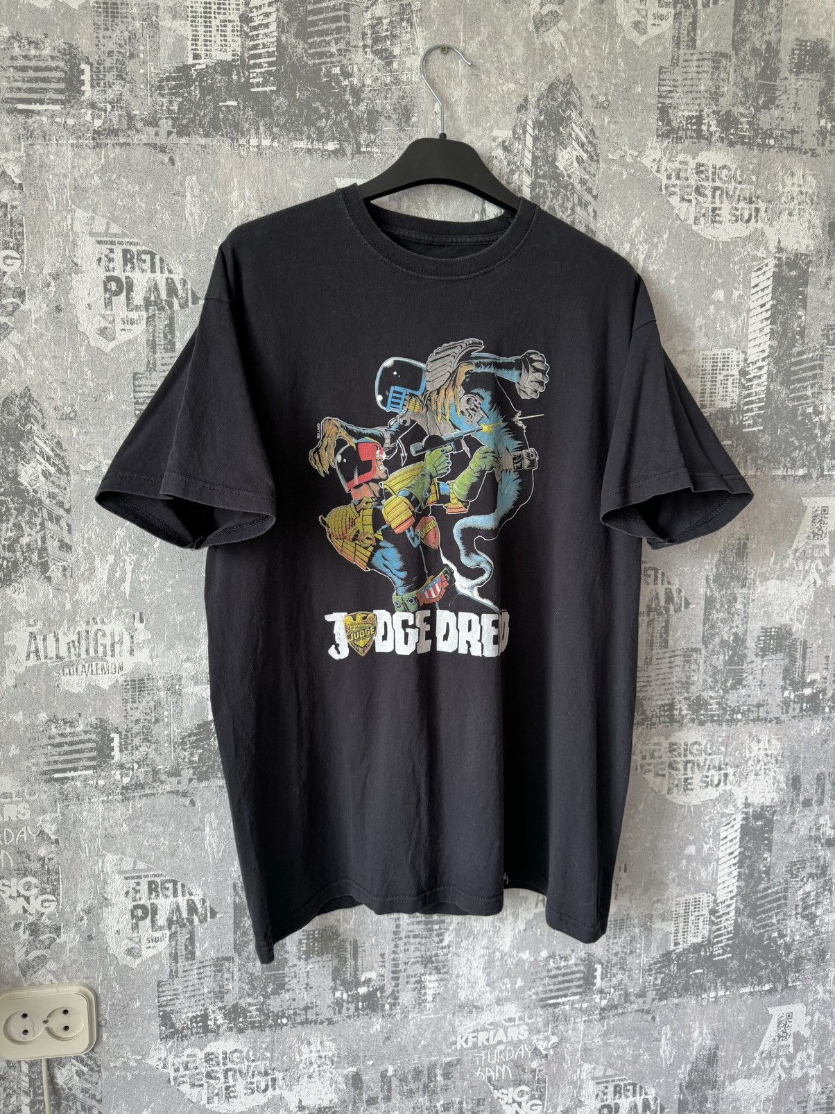 Vintage Vintage Judge Dredd Comics T-Shirt Size US L / EU 52-54 / 3 - 2 Thumbnail