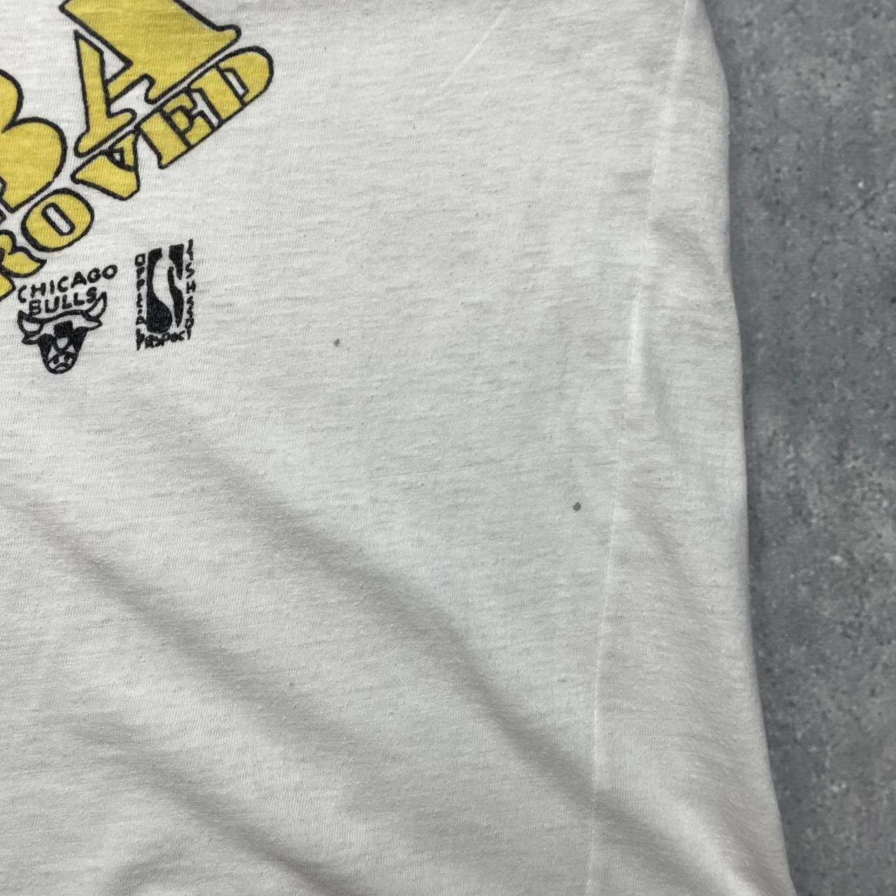 NBA × Vintage Vintage 90s Chicago Bulls NBA Approved T Shirt White Size US M / EU 48-50 / 2 - 17 Thumbnail