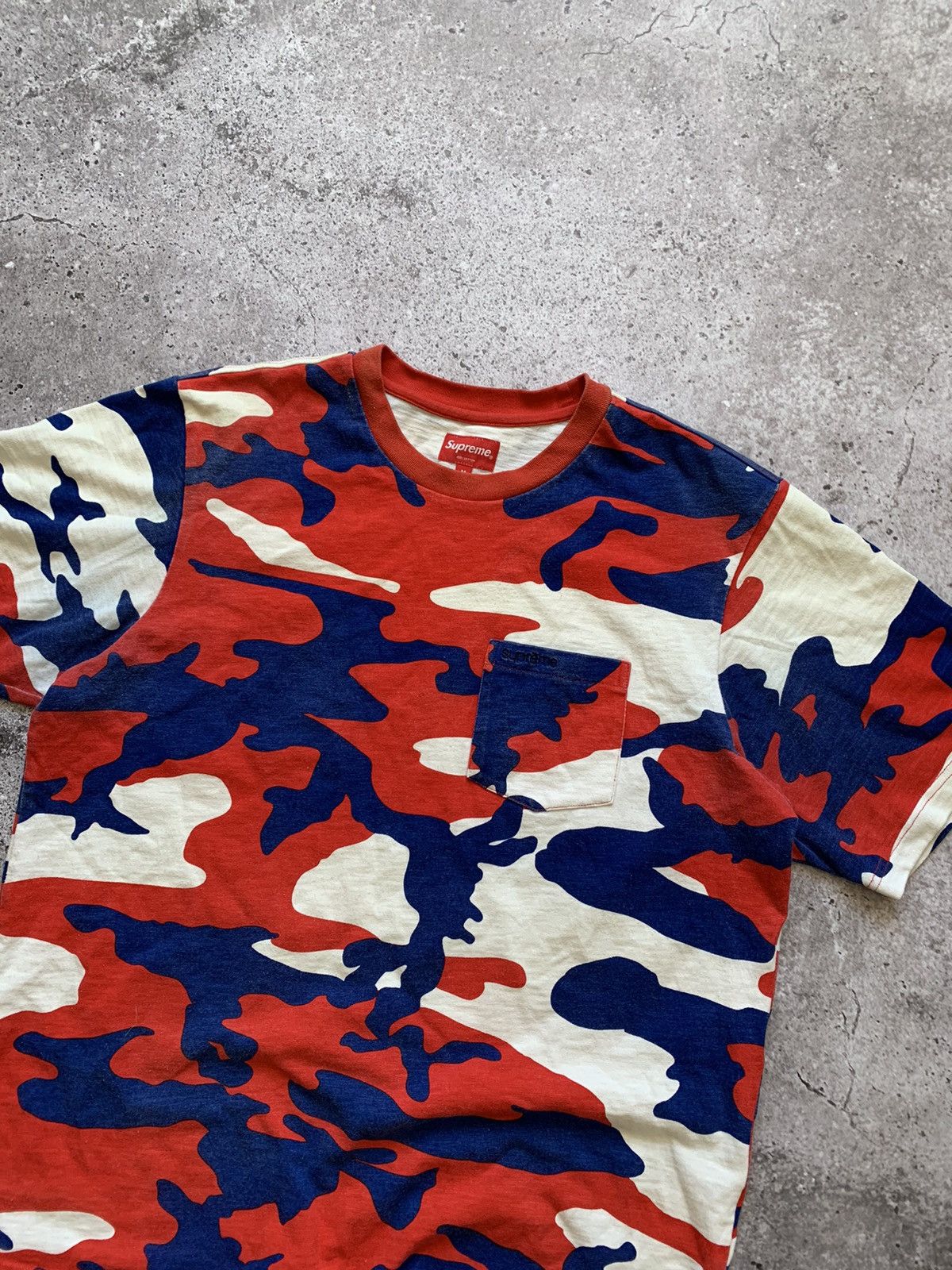 Supreme 🔥CRAZY SUPREME CAMO T-SHIRT TEE Size US M / EU 48-50 / 2 - 4 Thumbnail