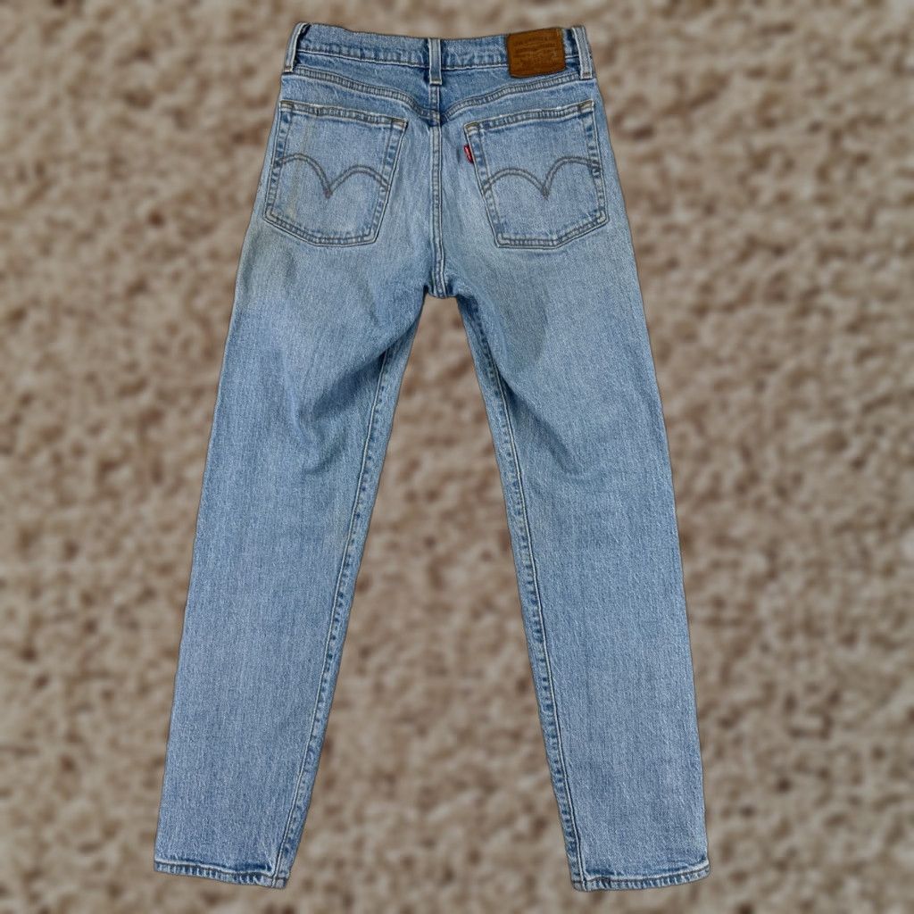 Levi's VINTAGE Levis Premium Jeans Womens 26 Blue Denim Levi's Wedgie Fit Mid Rise Distressed Stretch 5-Pocket Size 26" / US 2 / IT 38 - 1 Thumbnail