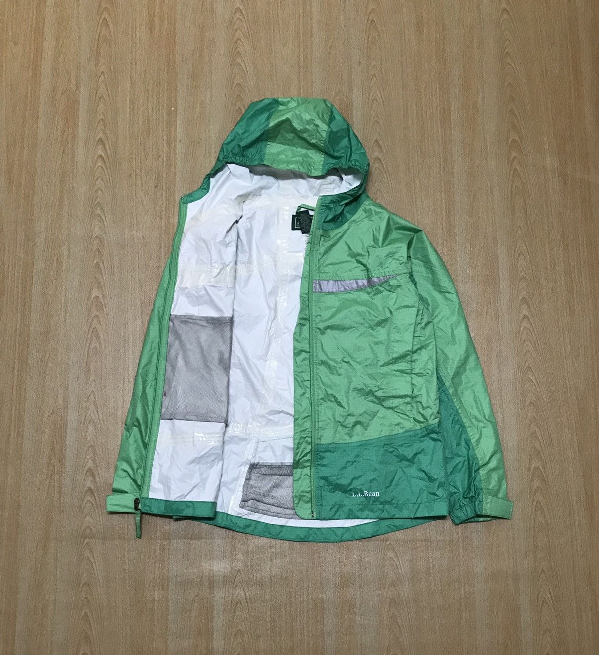 L.L. Bean Vintage LL Bean Waterproof Light Jacket Size US L / EU 52-54 / 3 - 1 Thumbnail