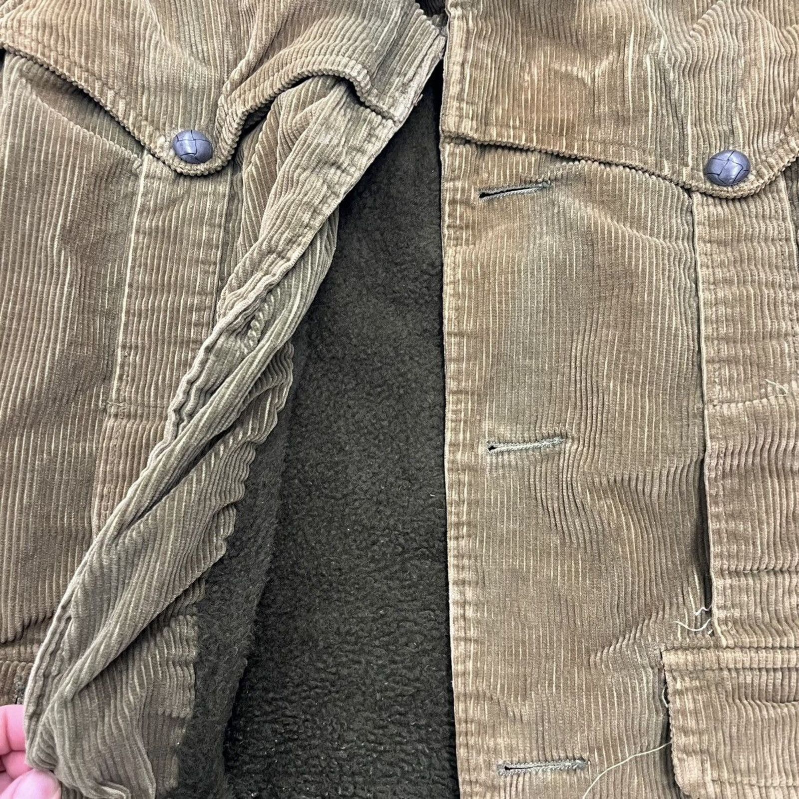 Other Vintage 60s Green/Beige Lined Corduroy Jacket Size US S / EU 44-46 / 1 - 2 Thumbnail