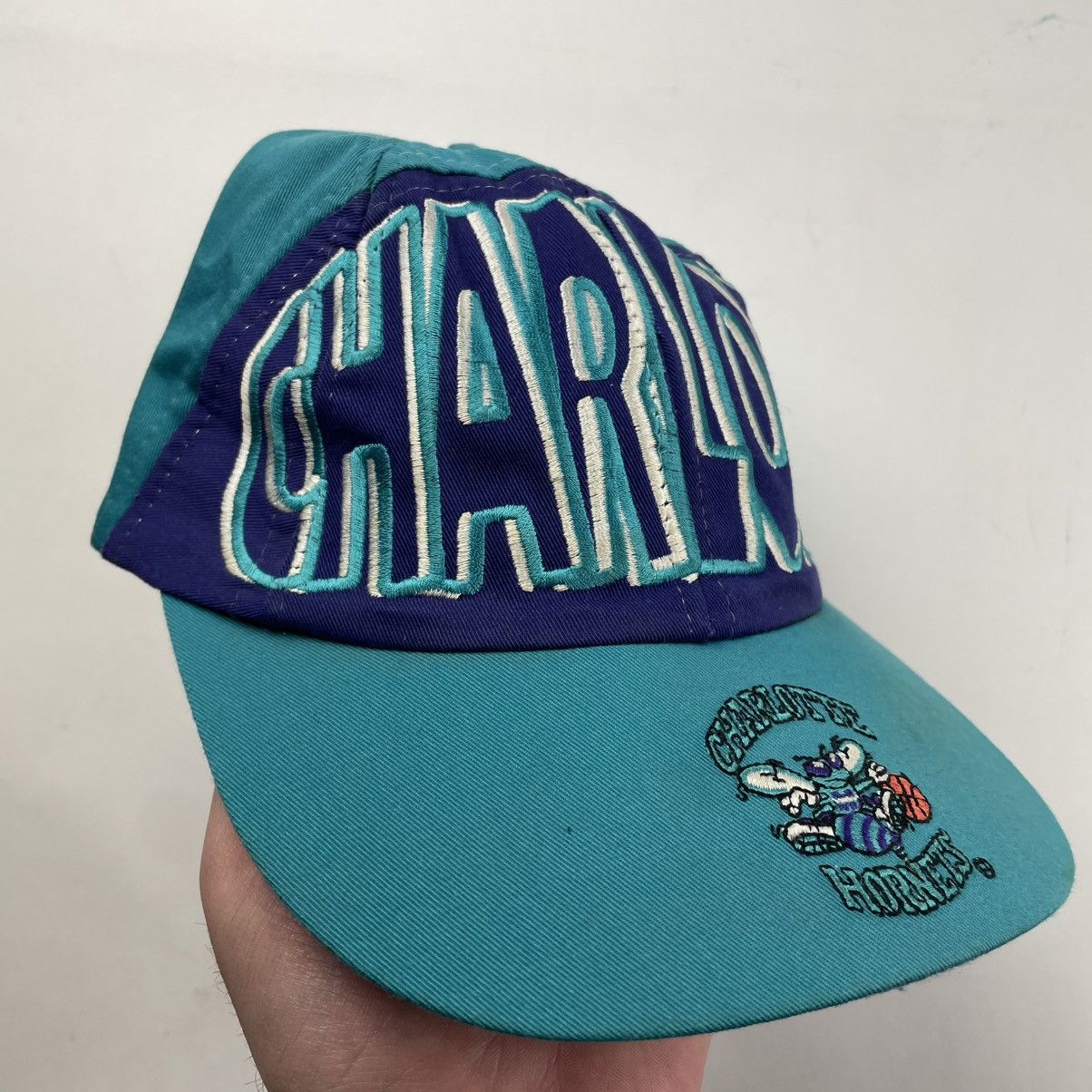 NBA × The Game × Vintage Vintage 90s Charlotte Hornets Spellout Hat The Game NBA 335 Size ONE SIZE - 3 Thumbnail