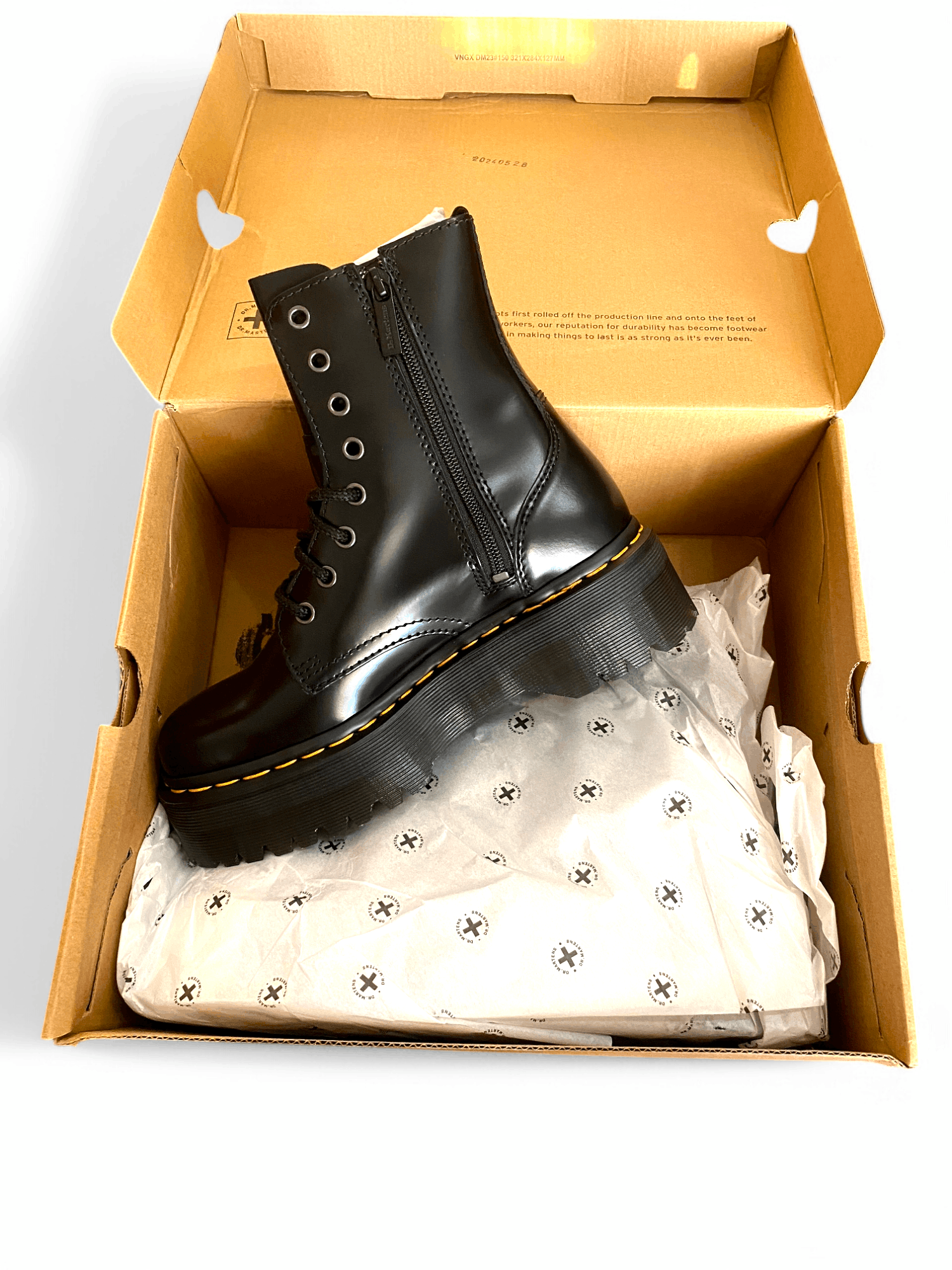 Dr. Martens Dr. Martens Jadon Platform Boots Size US 7 / IT 37 - 6 Thumbnail