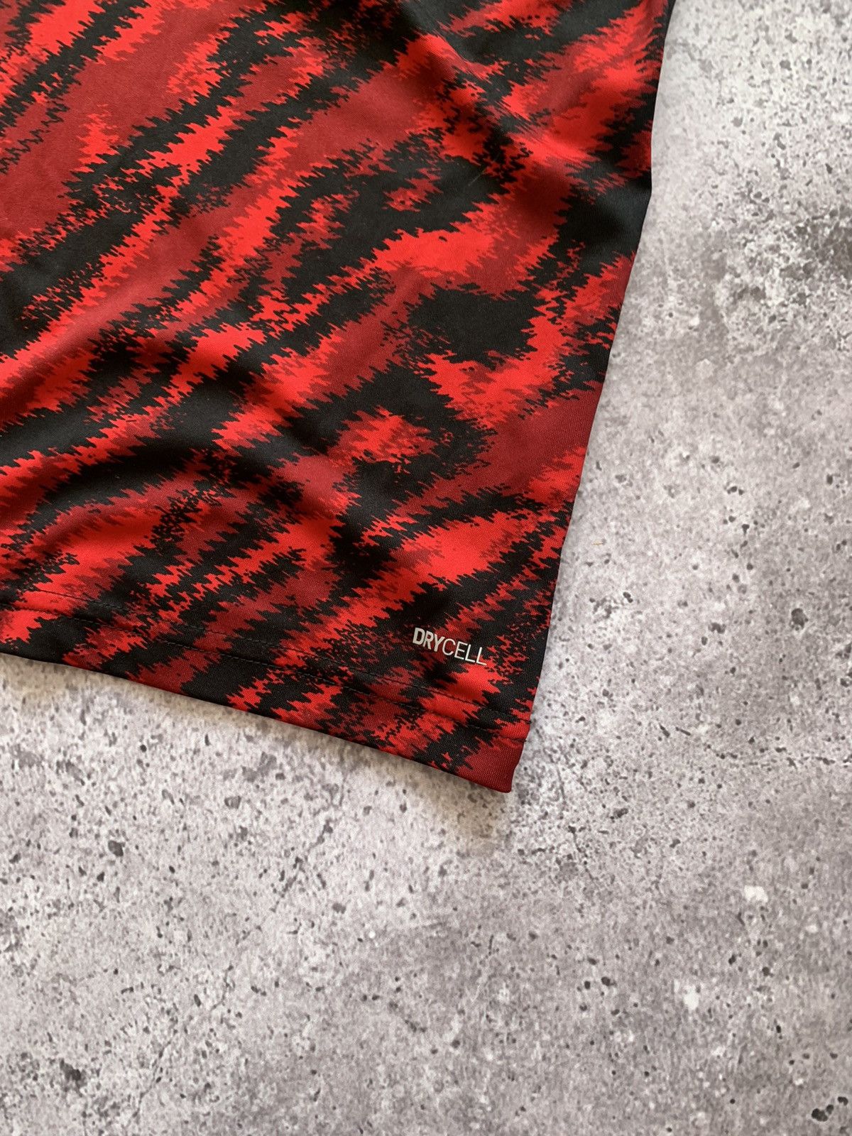 Puma × Vintage 🔥PUMA AC MILAN VINTAGE TRAINING JERSEY Size US M / EU 48-50 / 2 - 7 Thumbnail