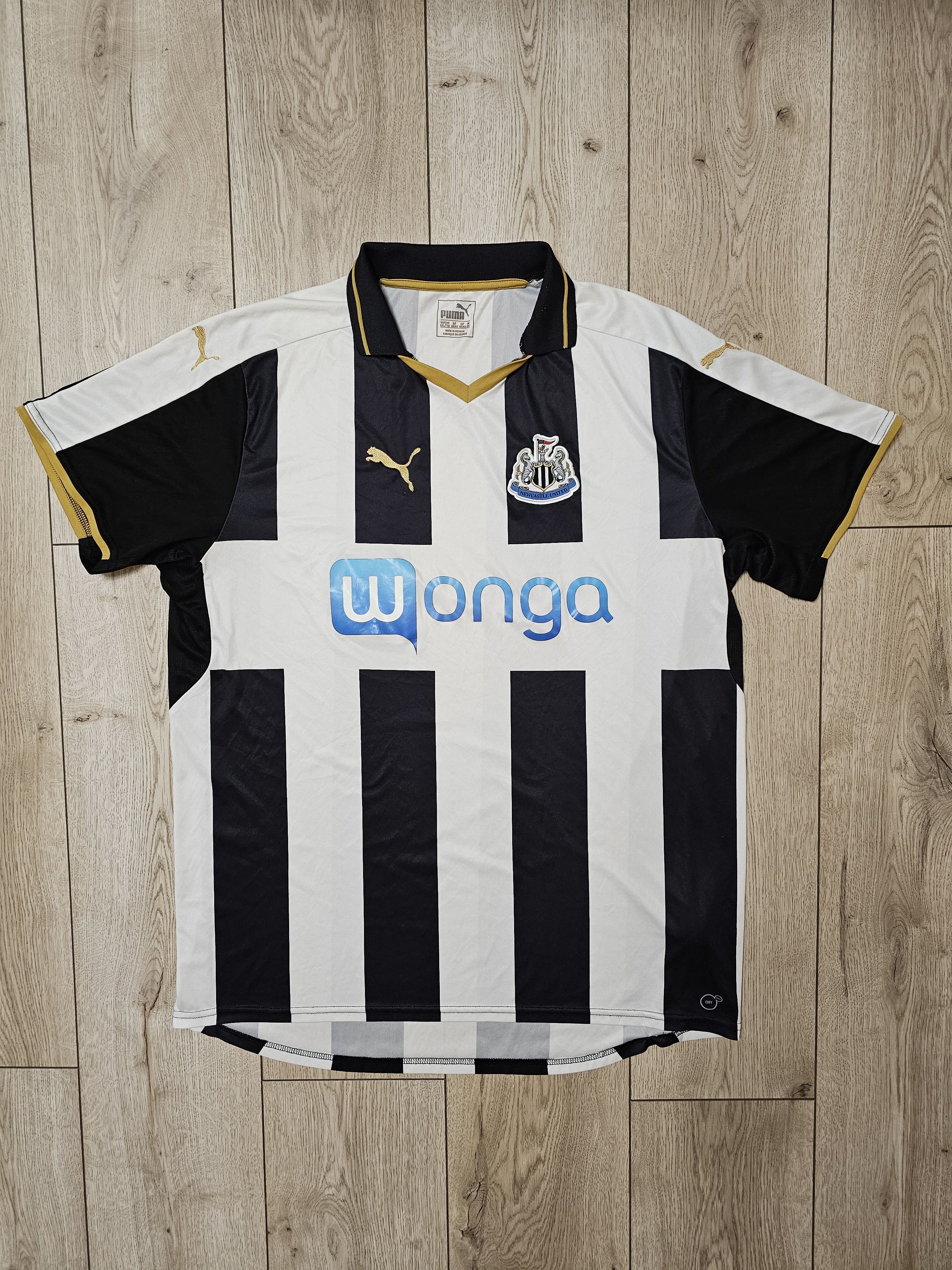 Puma NEWCASTLE UNITED 2016 2017 HOME FOOTBALL SHIRT SOCCER JERSEY Size US XL / EU 56 / 4 - 1 Thumbnail