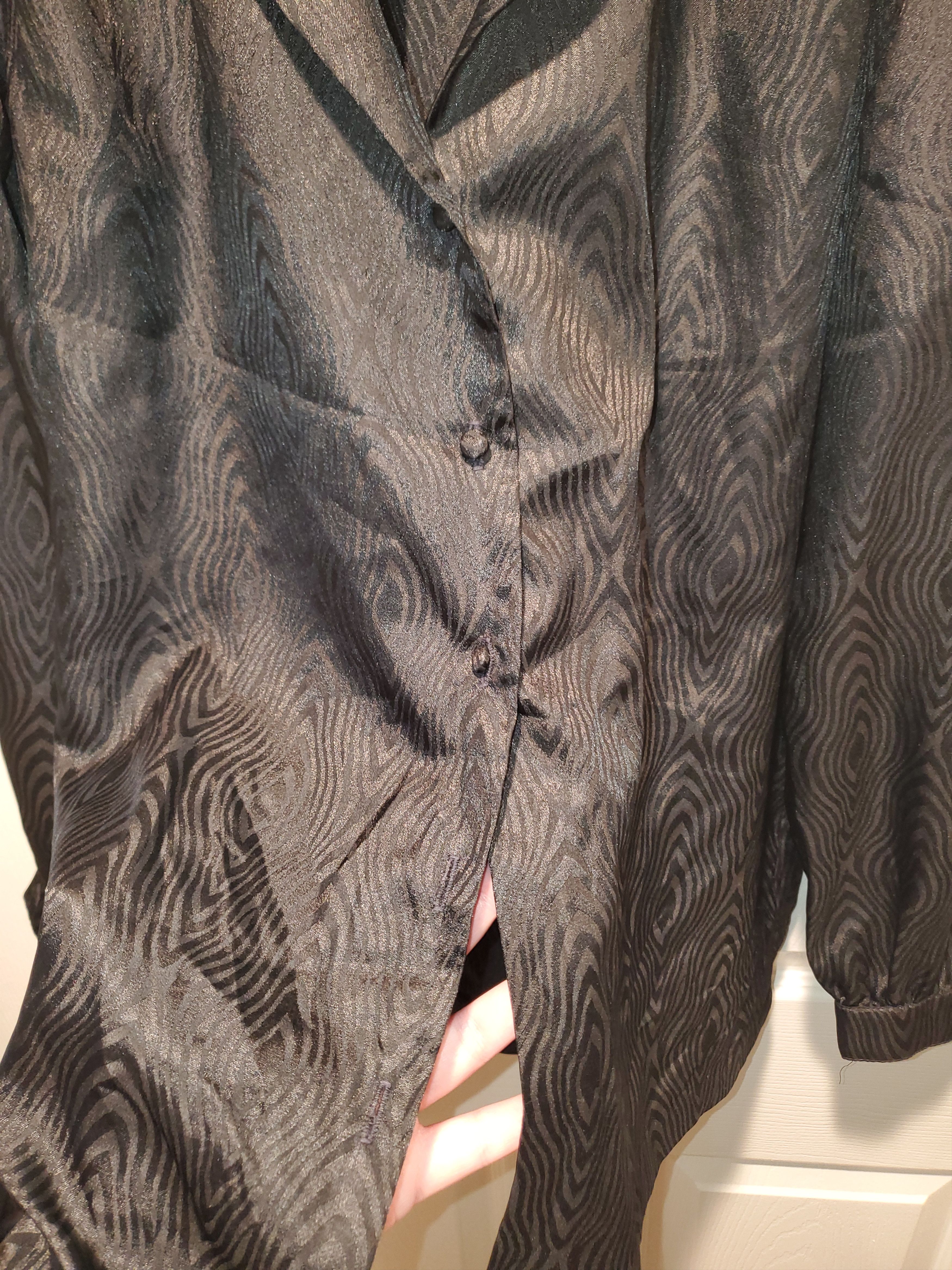 Vintage Vintage Black Blouse w/ Tie Front + Abstract Design -size 16 Size XXL / US 16-18 / IT 52-54 - 4 Thumbnail