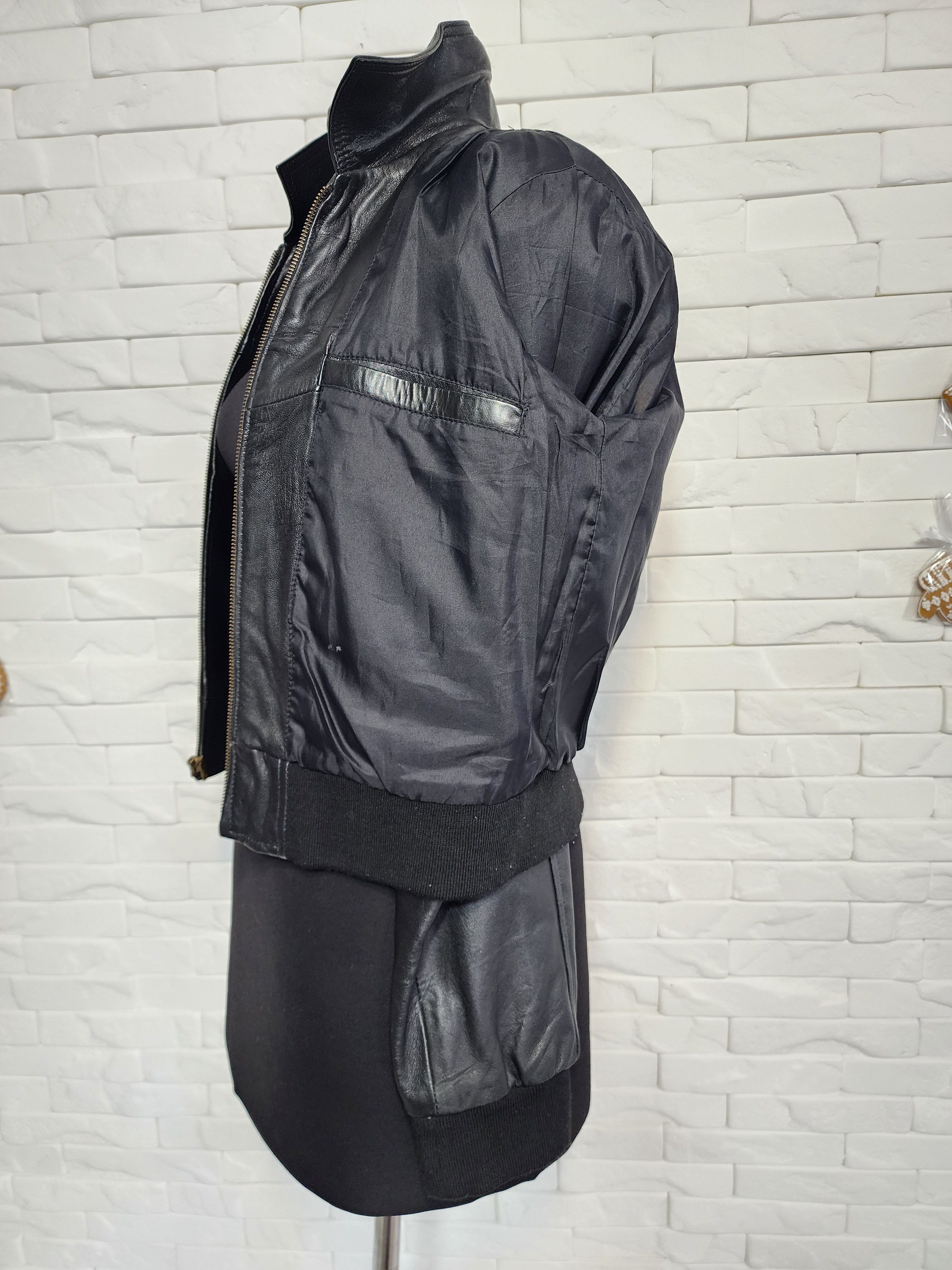 Genuine Leather Black Leather Bomber Jacket: Women's Metal Zipper Size L / US 10 / IT 46 - 10 Thumbnail