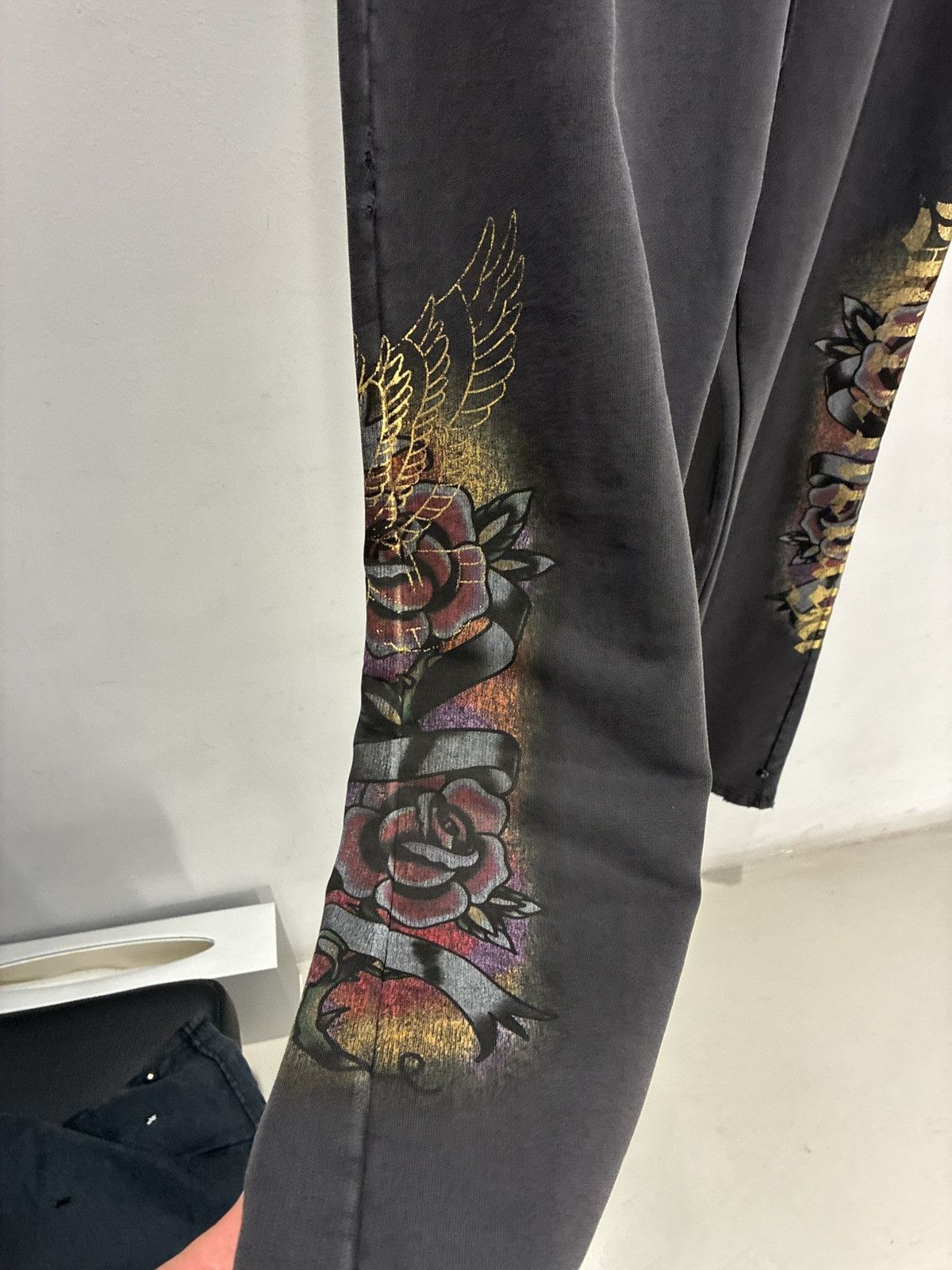 Balenciaga Balenciaga Tacky Tattoo Sweatpants Size 26" / US 2 / IT 38 - 6 Thumbnail