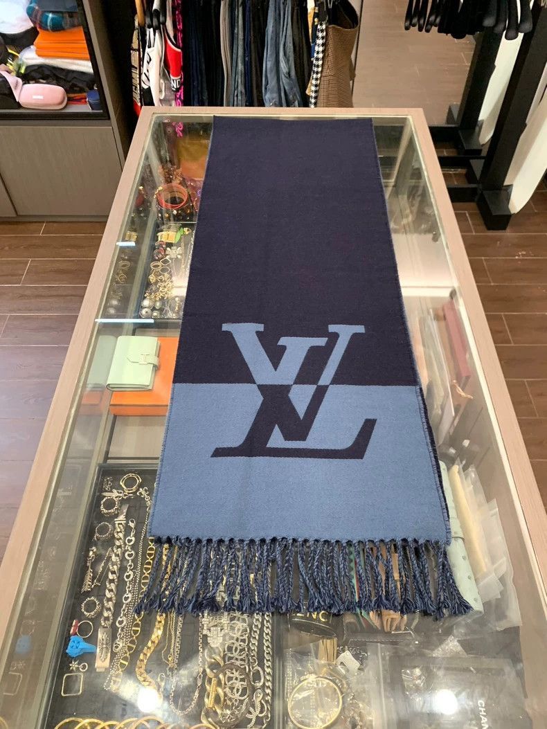 Louis Vuitton Louis Vuitton Graphic Dual Wool Cashmere Scarf- Size ONE SIZE - 3 Thumbnail