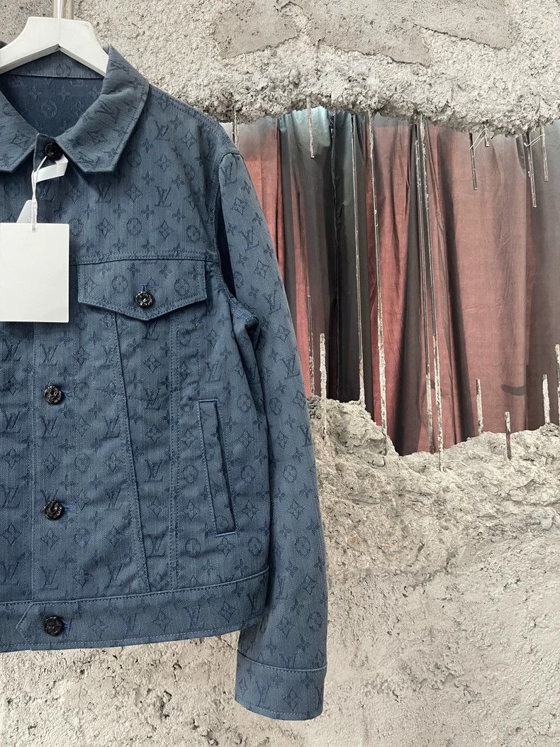 Louis Vuitton Louis Vuitton Blue denim jacket Size US S / EU 44-46 / 1 - 4 Thumbnail