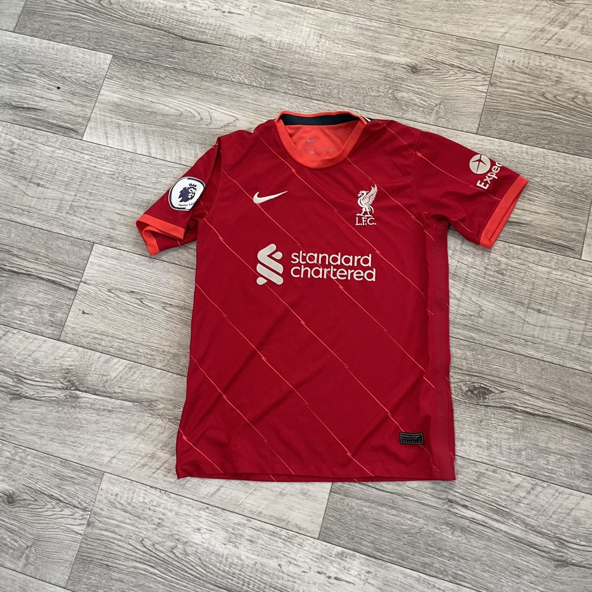 Band Tees Nike Liverpool Expedia LFC Premier chartered Jersey tee shir Size US M / EU 48-50 / 2 - 1 Thumbnail