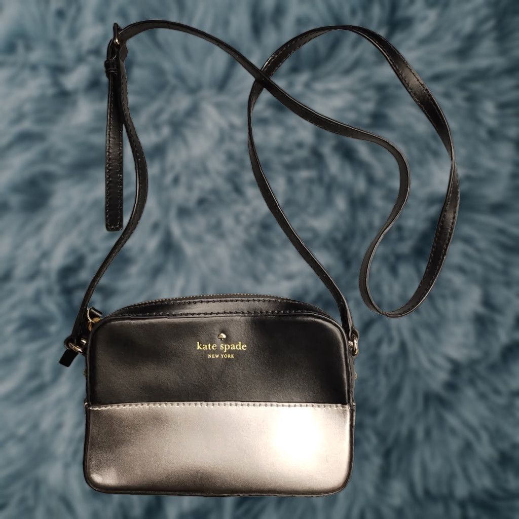 Vintage kate spade new york Ivy Street Clover Crossbody Bag Womens Black Silver Adjustable Strap Crossbody Bag Womens Small Black & Silver 90s style Size ONE SIZE - 1 Thumbnail