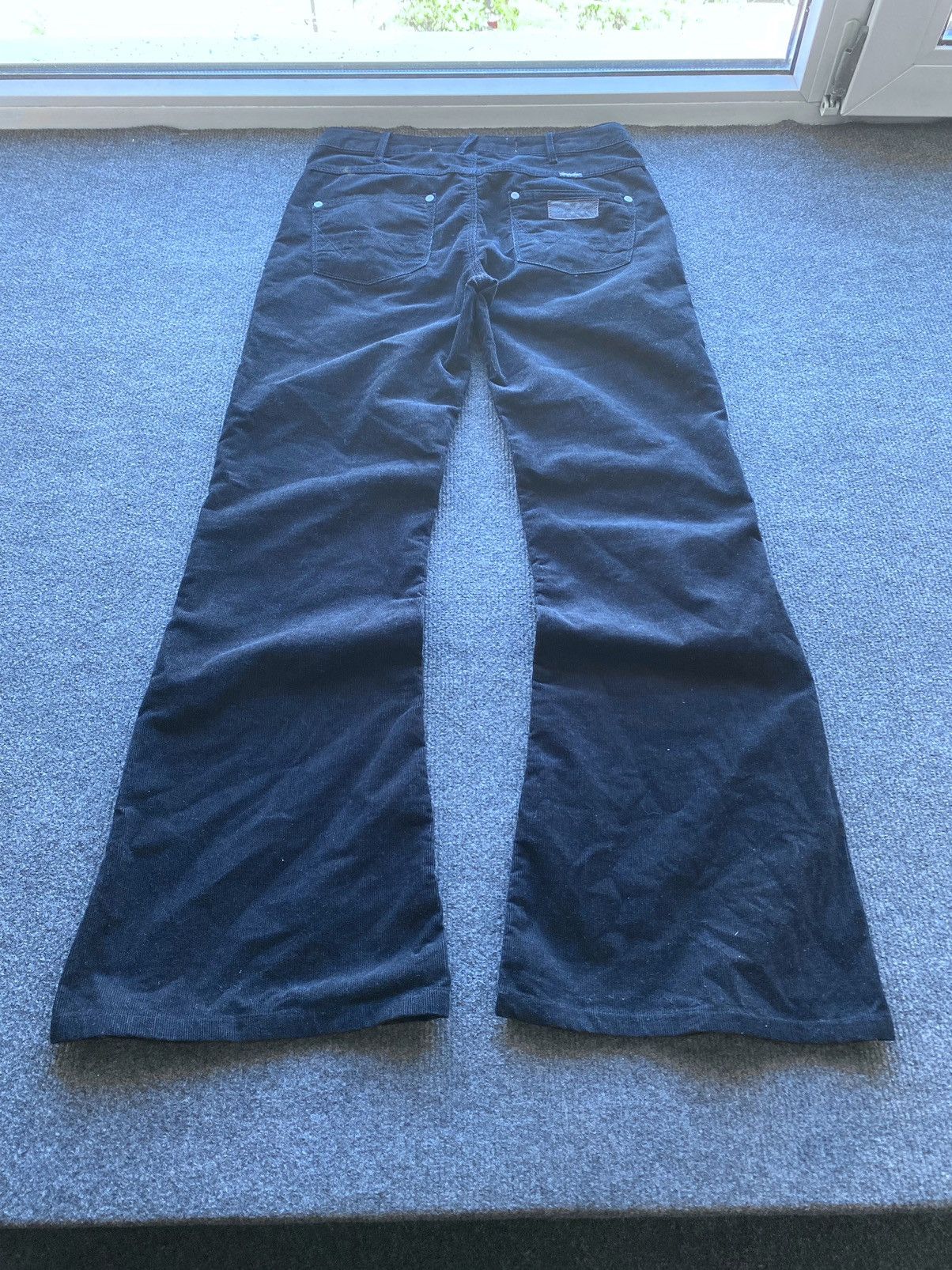 Wrangler 🔥Cowboy Western Vntg Wrangler Flared Corduroy Jeans 26 women Size 26" / US 2 / IT 38 - 1 Thumbnail