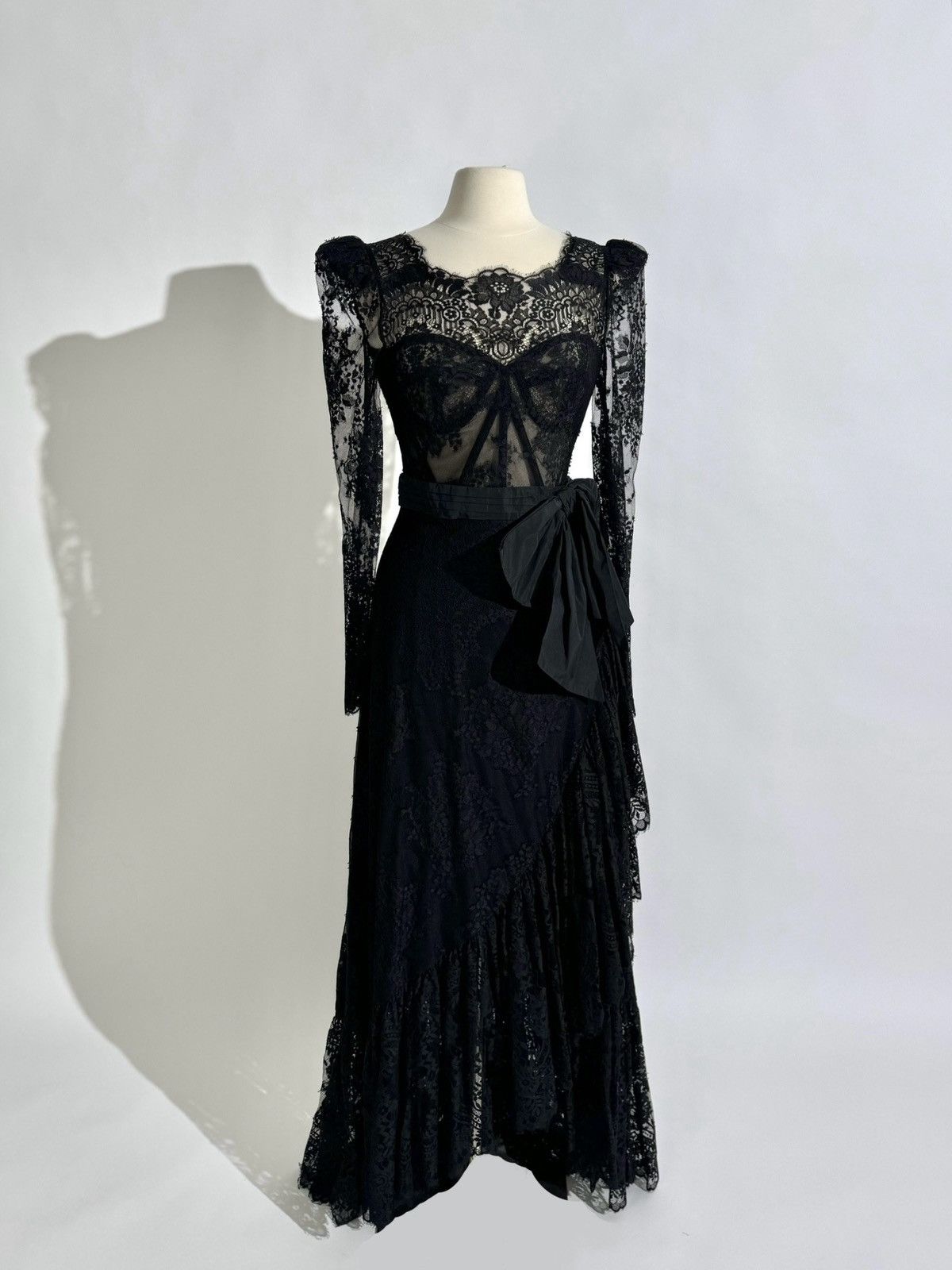 Zuhair Murad Brand New US 6-8 ZUHAIR MURAD Chantilly Lace Evening Gown Size M / US 6-8 / IT 42-44 - 2 Thumbnail