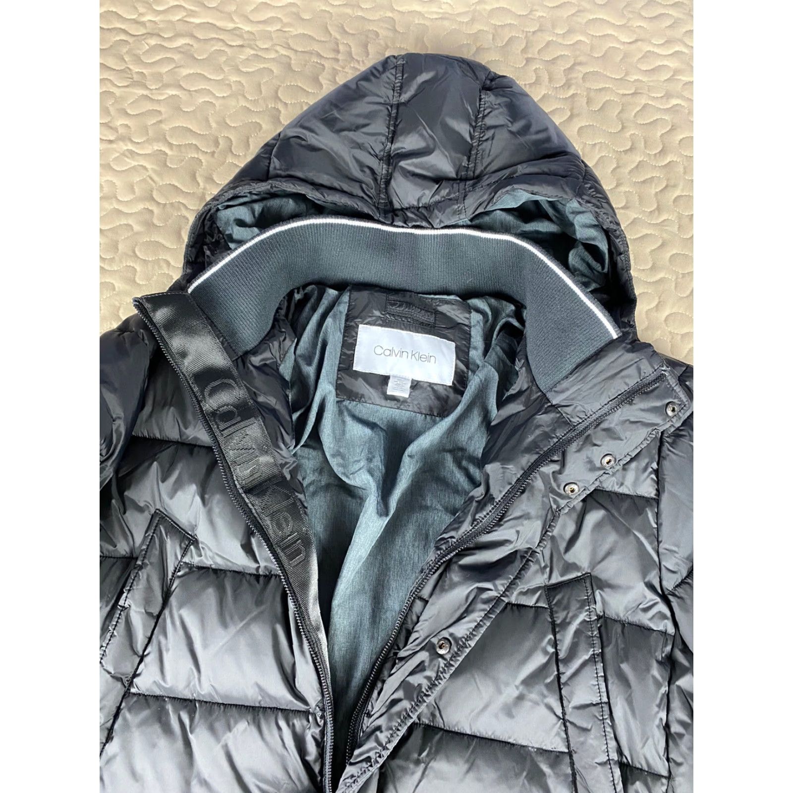 Calvin Klein Calvin Klein Hoodie Mens 2XL Black Puffer Jacket Coat Back Logo Size US XXL / EU 58 / 5 - 4 Thumbnail