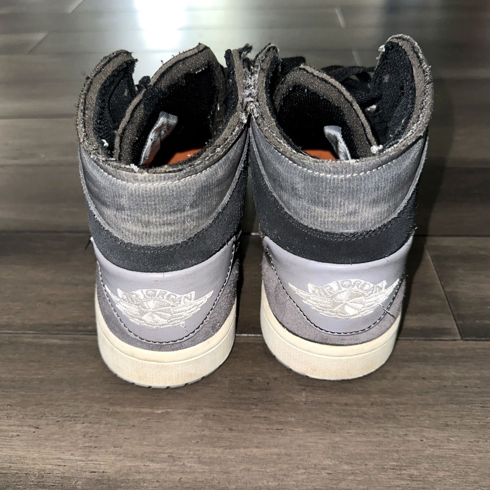 Nike Nike Air Jordan Craft Inside Out Black Cement Grey DM9652-001 Men’s 9 Shoes Mid SE Black Grey Nike Jordan 1 Mid SE Men’s 9 Size US 9 / EU 42 - 5 Thumbnail