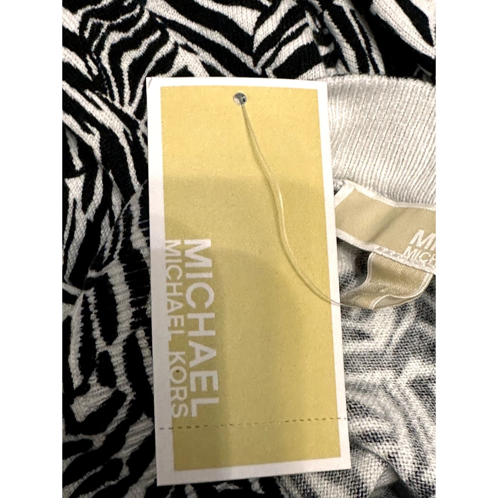 Michael Kors Michael Kors Sweater Long Sleeves Zebra Black/White L NWT Size L / US 10 / IT 46 - 8 Thumbnail