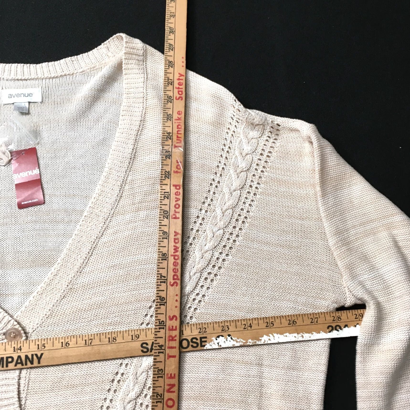 Avenue Avenue Beige V-Neck Button Up Cardigan Sweater Women's 26/28 Size Long Sleeve Fall Spring Knit Size 4XL / US 24-26 - 4 Thumbnail