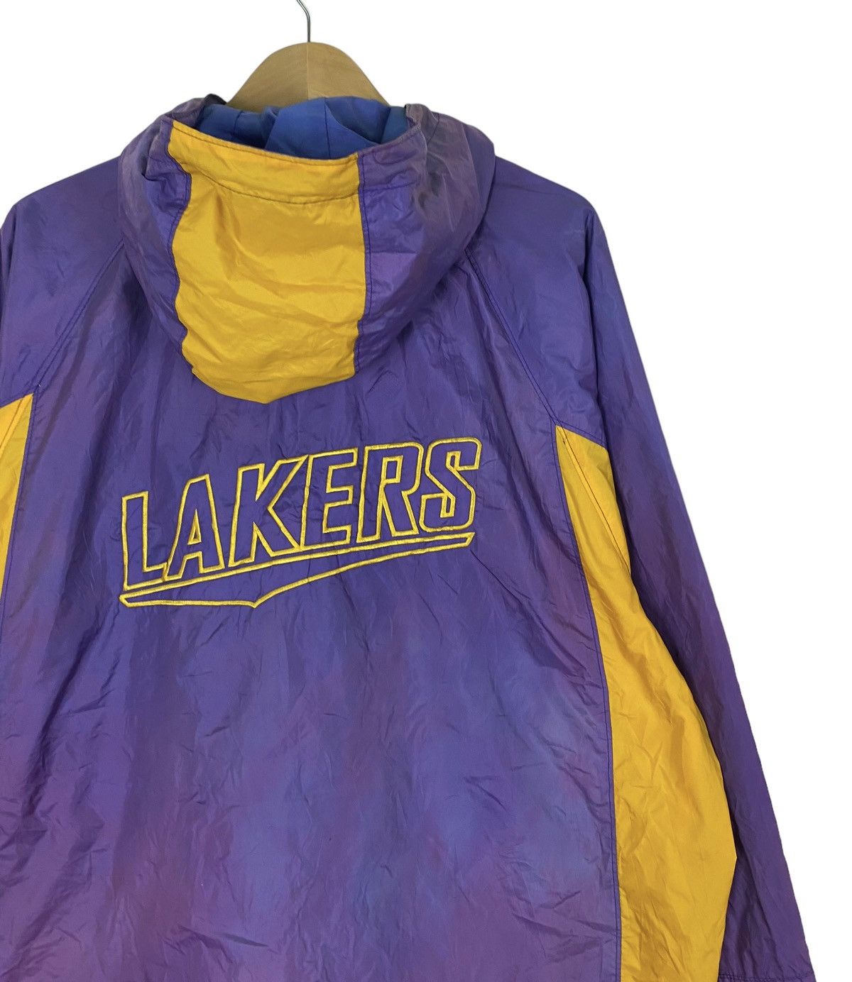 NBA × Reebok Vintage Reebok L.A Lakers Winbreaker Jacket Size US L / EU 52-54 / 3 - 9 Thumbnail