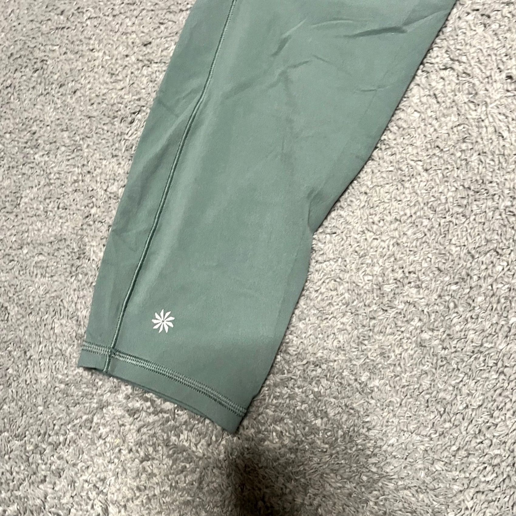 Athleta Athleta Leggings Womens XL Green Salutation Stash Cinch 7/8 Pants Size 40" / US 18 - 2 Thumbnail