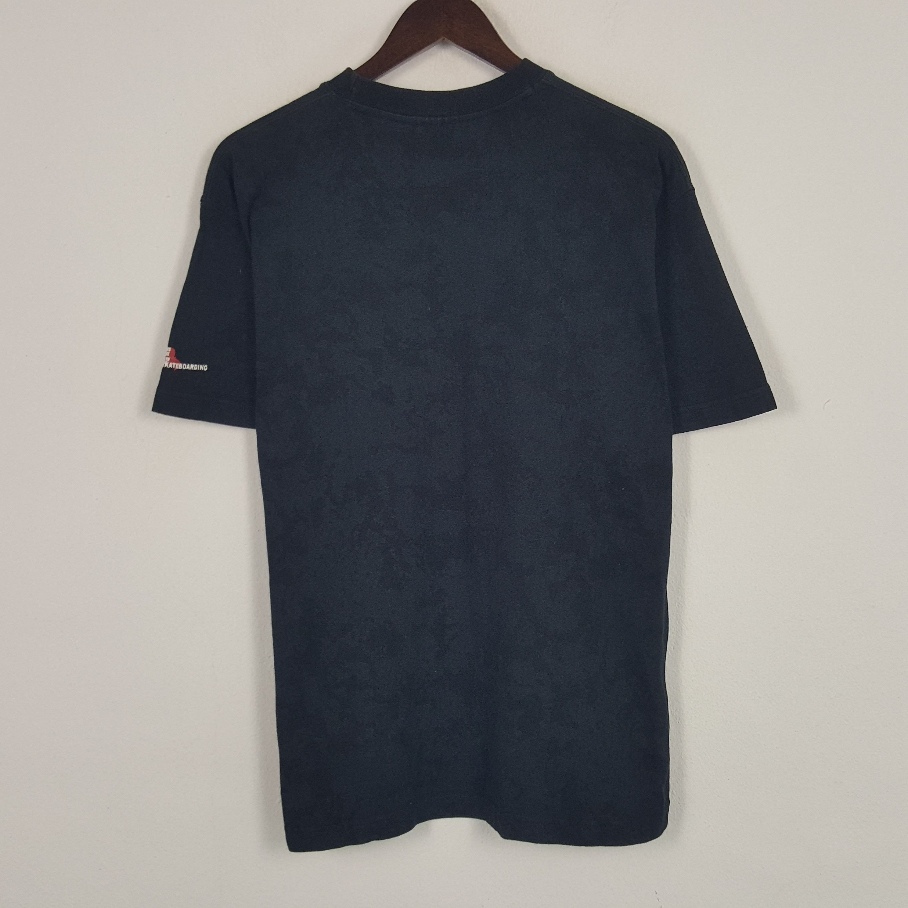 Tony Hawk × Vintage Vintage Hawk Skate Tshirt Size US L / EU 52-54 / 3 - 3 Thumbnail