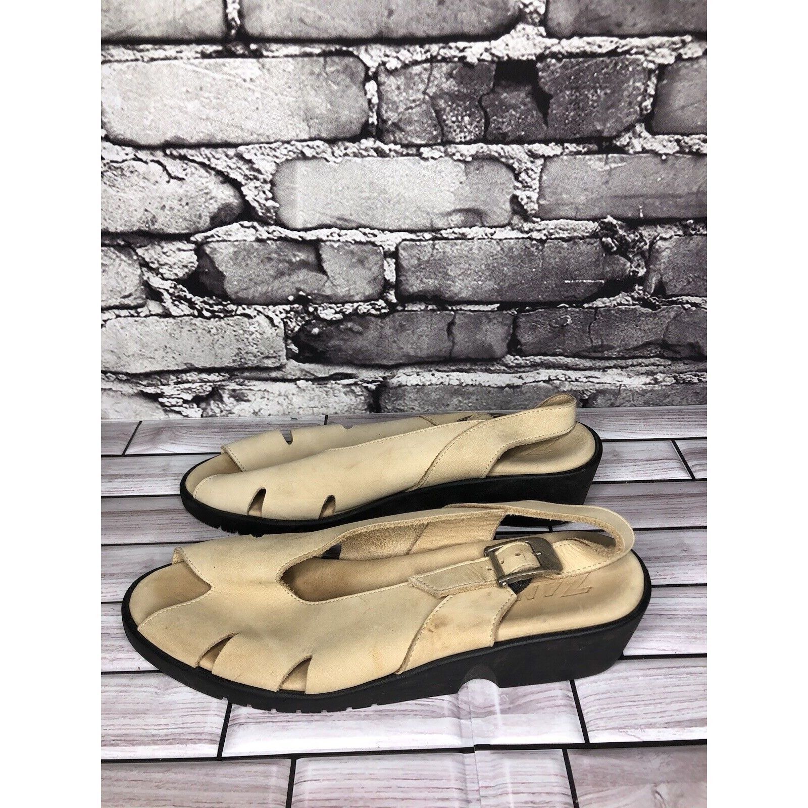 Other ZANTE Beige Tan Nubuck Leather Casual Wedge Strap Sandals Wo Size US 8.5 / IT 38.5 - 1 Thumbnail