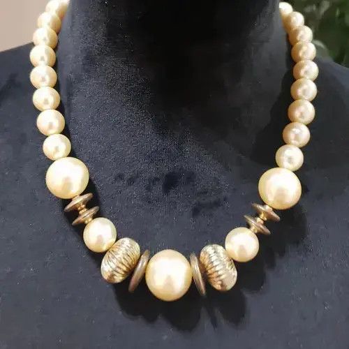 Other Elegant Pearls Beaded Necklace Size ONE SIZE - 1 Thumbnail