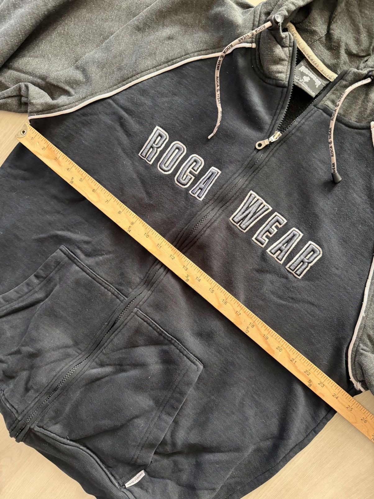 Rocawear Vtg Rocawear Full Zip Up Hoodie Embroidered Spellout Sz XL Size US XL / EU 56 / 4 - 4 Thumbnail