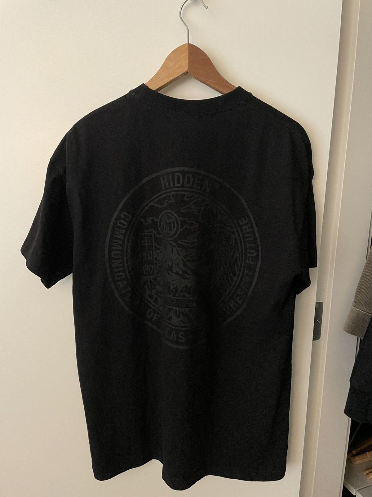 HIDDEN HIDDEN Geisha Tee Faded Black Tee Size US M / EU 48-50 / 2 - 3 Thumbnail