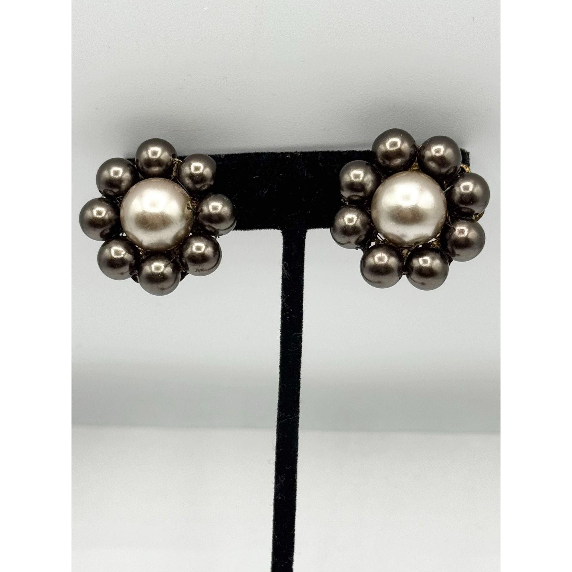 Vintage Vintage Japan hand wired faux pearl flower earrings Size ONE SIZE - 1 Thumbnail