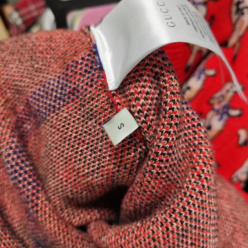 Gucci Gucci SizeS Piglet pattern printed V-neck sweater Size US S / EU 44-46 / 1 - 5 Thumbnail