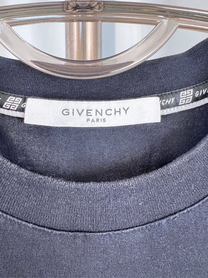 Givenchy Givenchy Printed Ripped Font Logo Short Sleeve Size US S / EU 44-46 / 1 - 4 Thumbnail