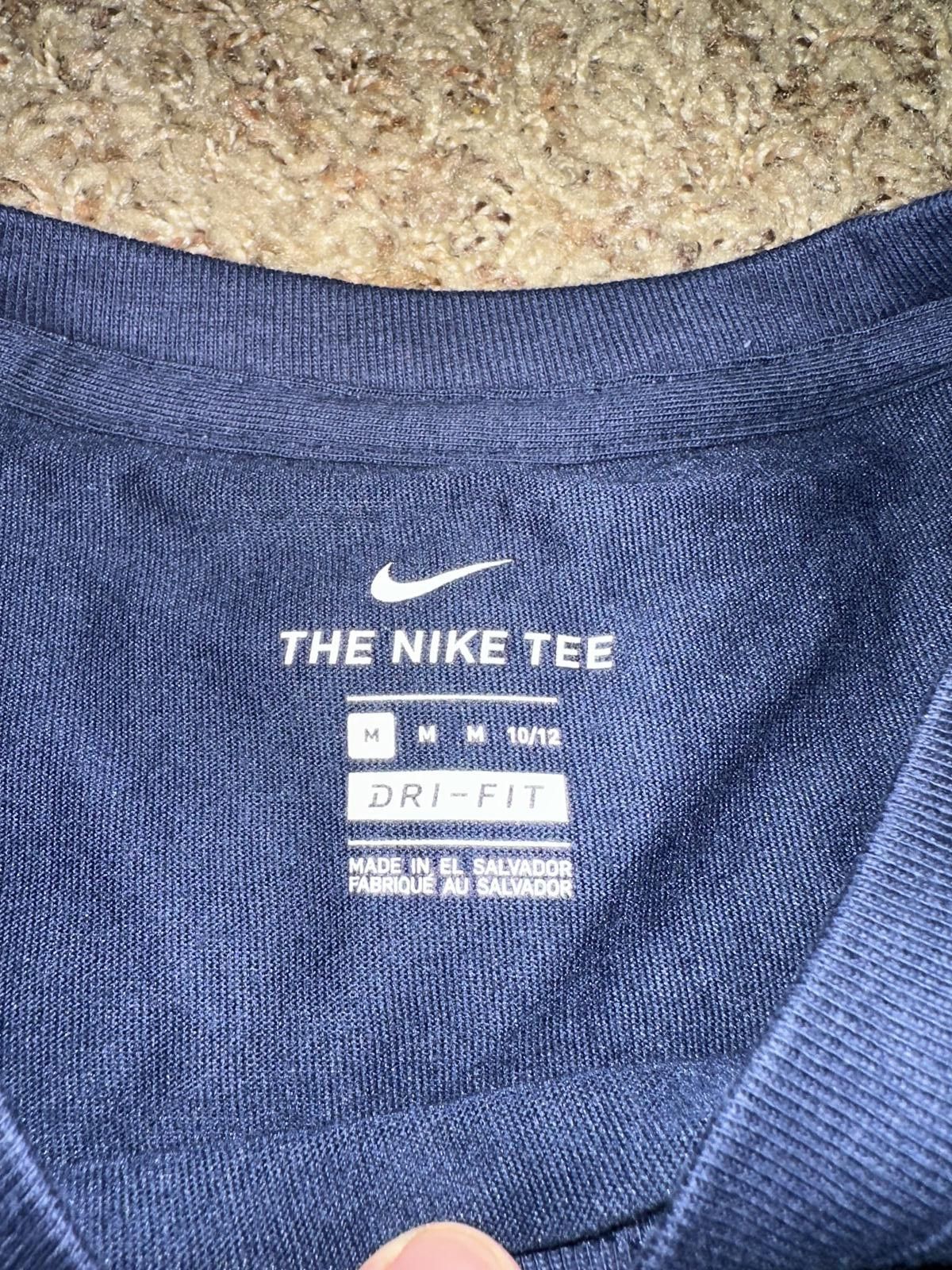 Nike Nike Big Kids (Boy’s) NBA Memphis Grizzlies Graphic T-Shirt Size US XXS / EU 40 - 2 Thumbnail