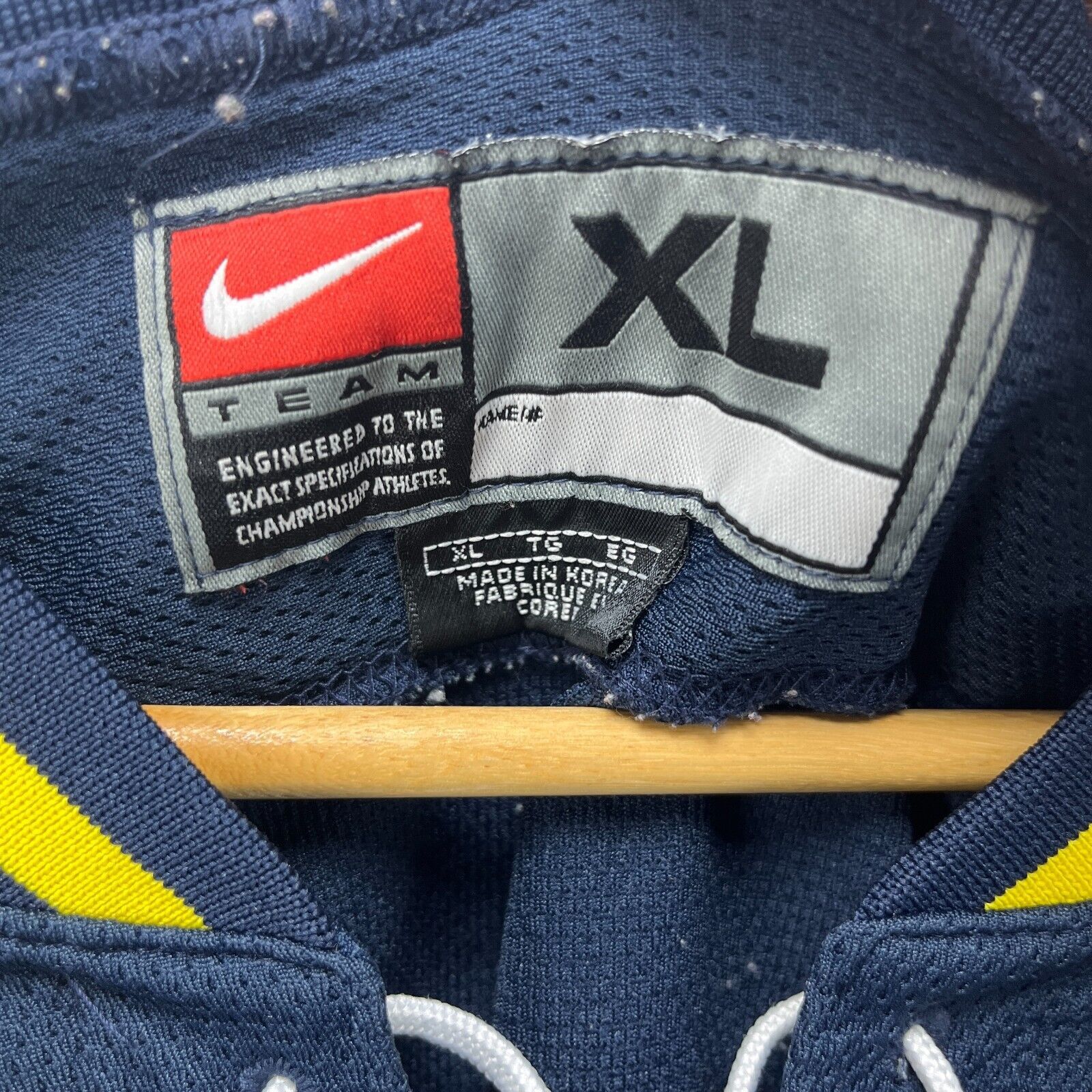 Nike × Vintage Vintage 90s Nike Swoosh Michigan Wolverines University XL Size US XL / EU 56 / 4 - 5 Thumbnail