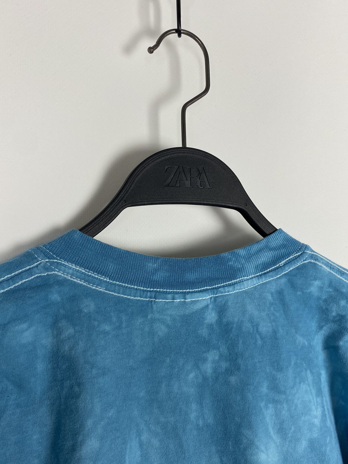 Vintage 1990’s Vintage Gildan Indigo Blue Tie Dye Blank Tee Size US S / EU 44-46 / 1 - 5 Thumbnail