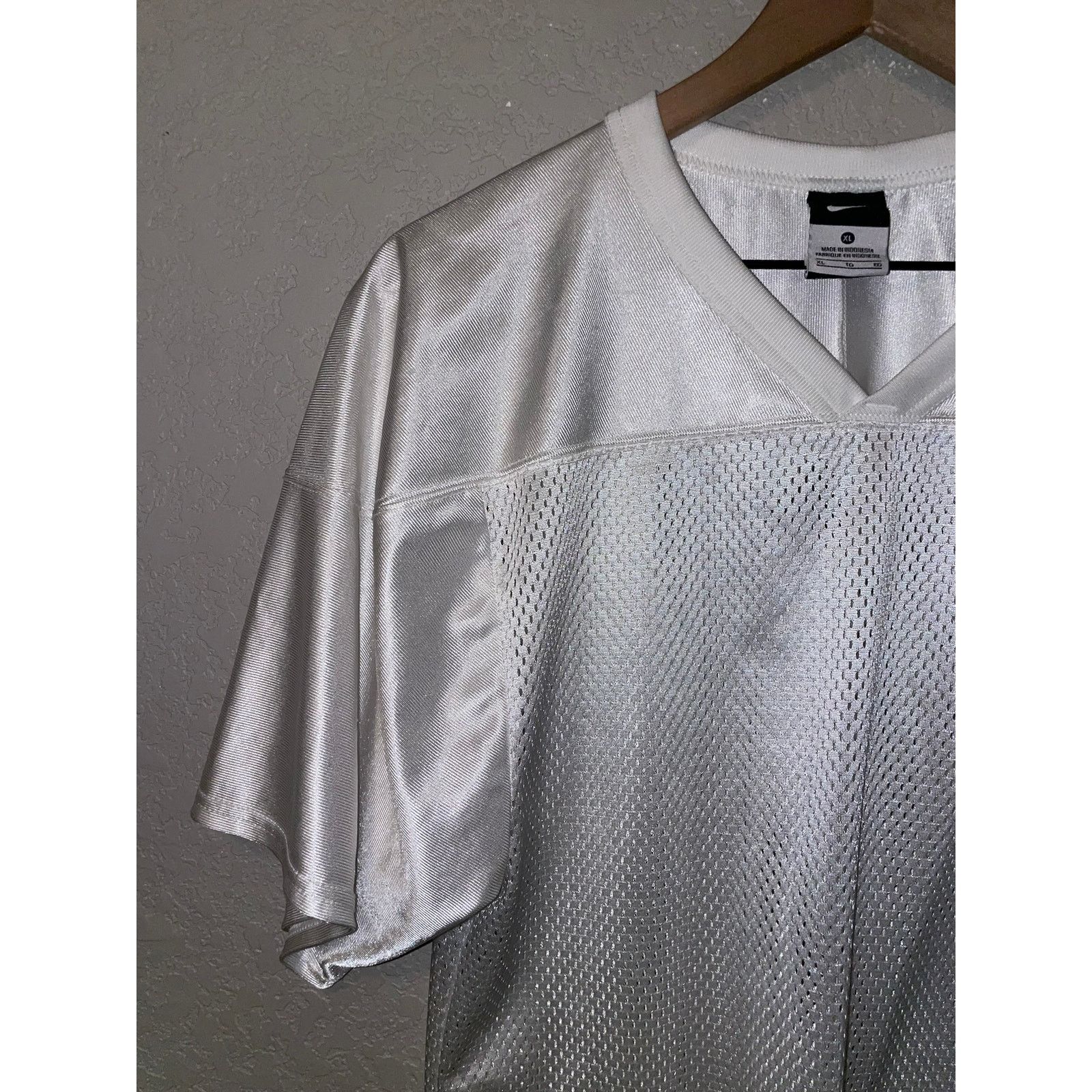 Nike Y2K Youth Nike White Jersey Active Top Practice Kid's XL Size US XL / EU 56 / 4 - 4 Thumbnail