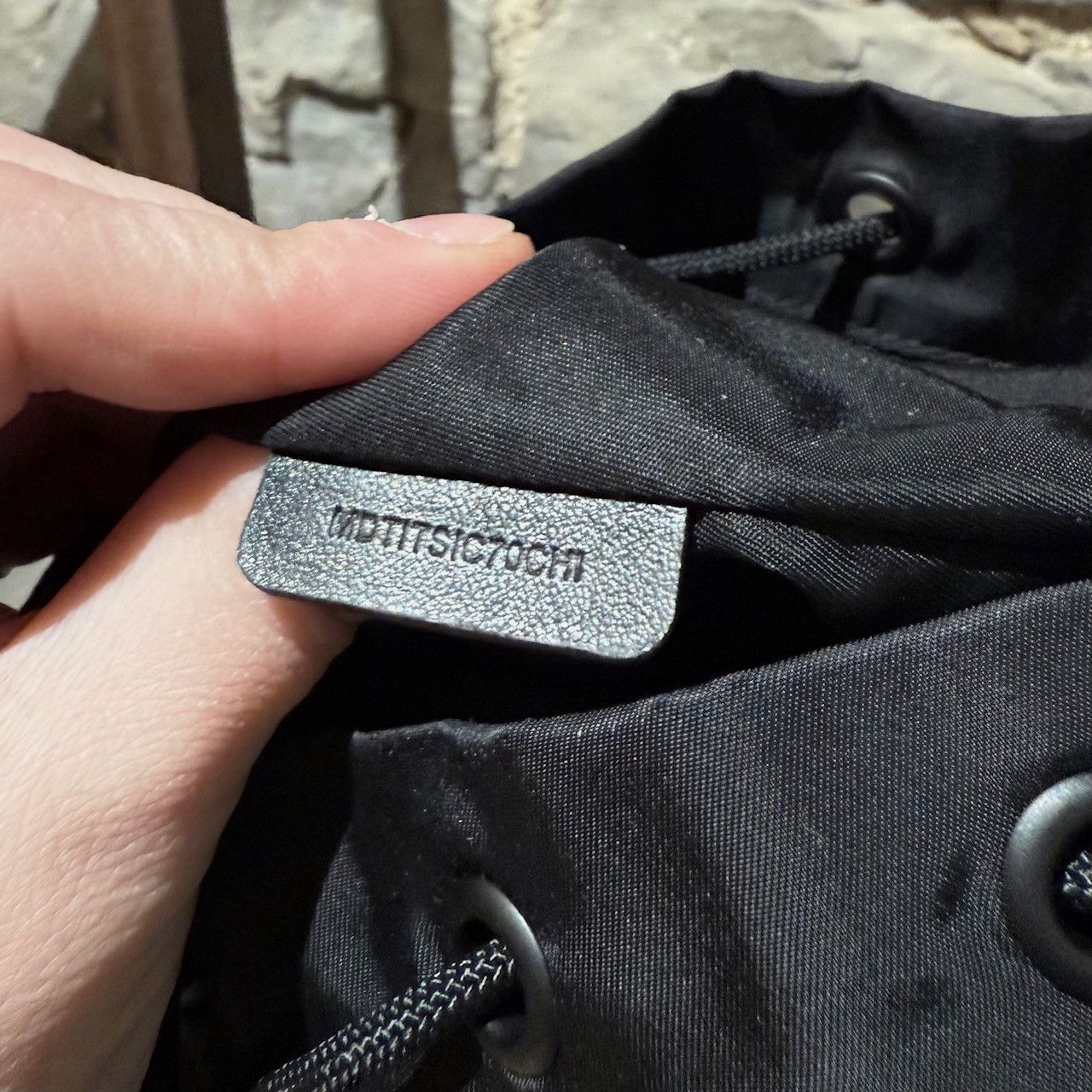 Burberry Burberry Black Nylon Phoebe Drawstring Mini Bucket Pouch Size ONE SIZE - 11 Thumbnail