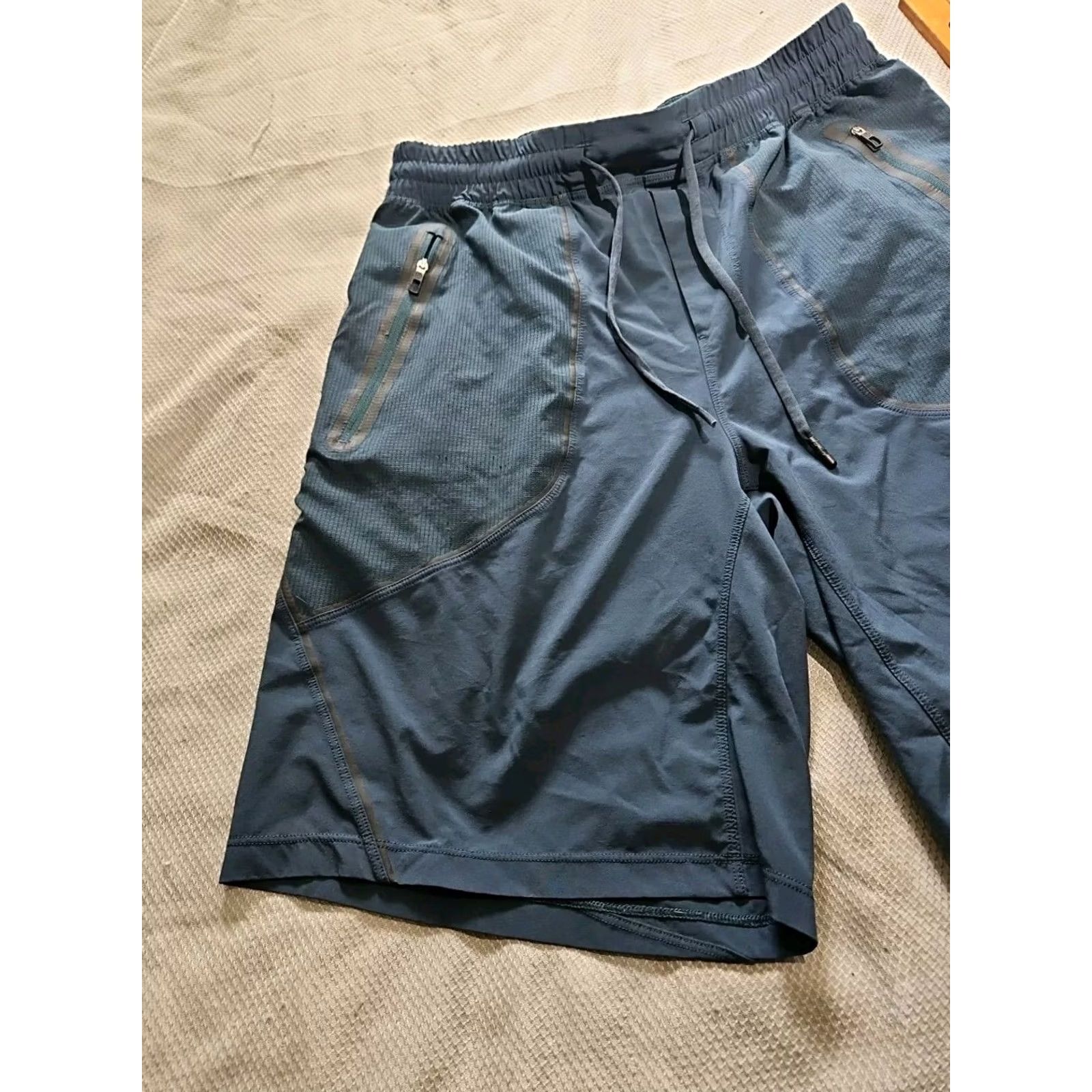 Lululemon Lululemon Shorts Mens M Blue License Train Inseam Drawstring Zip Size US 31 - 2 Thumbnail