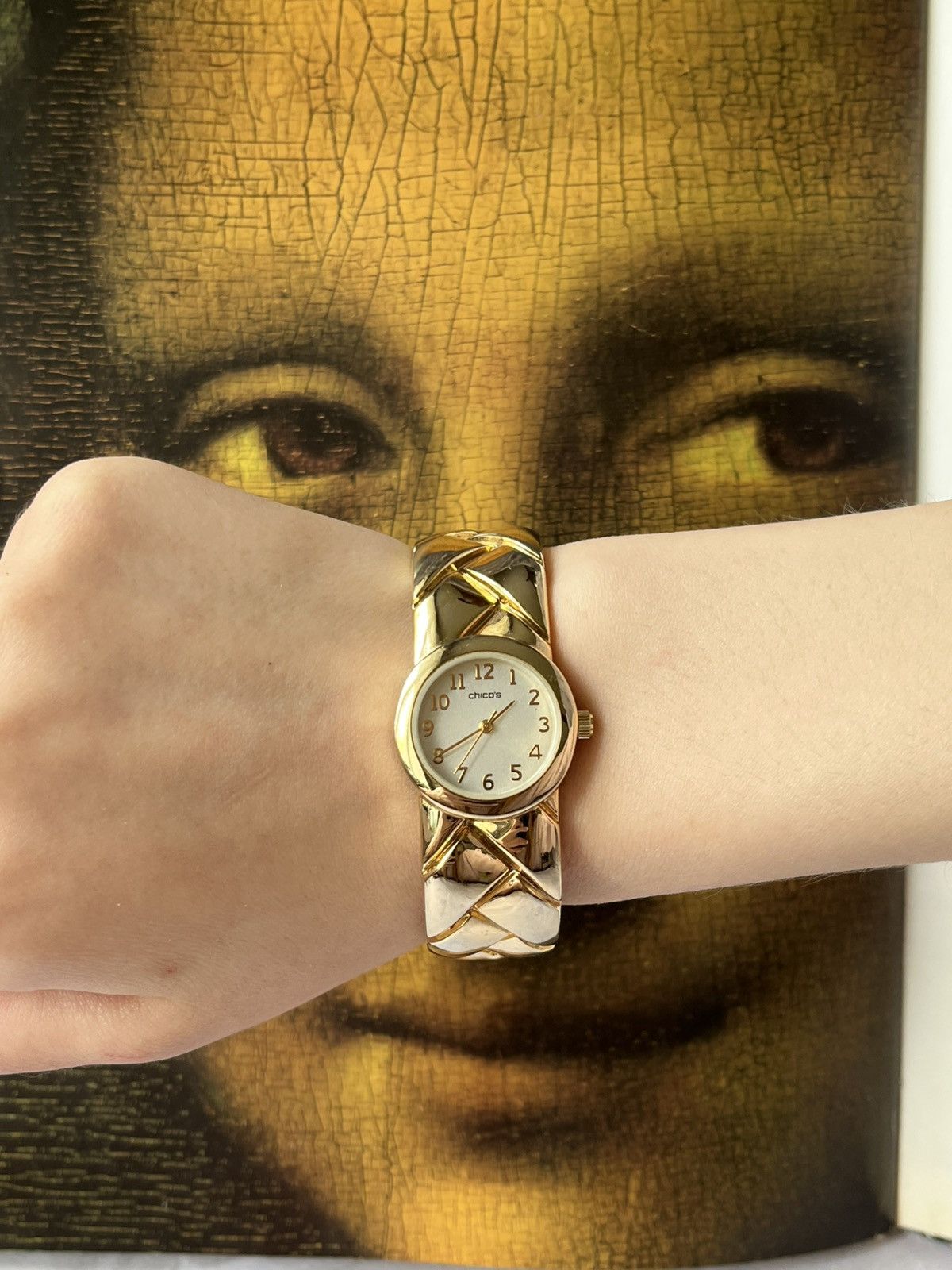 Jewelry Chicos Elegant Watch with Gold Woven Bracelet Size ONE SIZE - 2 Thumbnail
