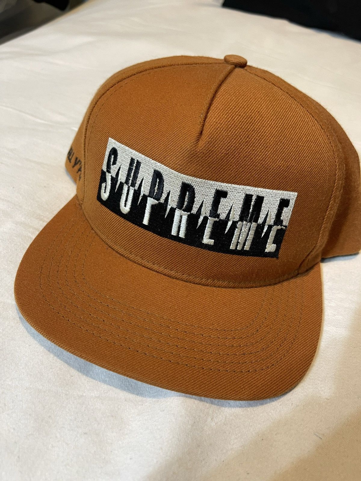 Supreme Predator snapback hat Bogo hat box logo snapback hat Accessories