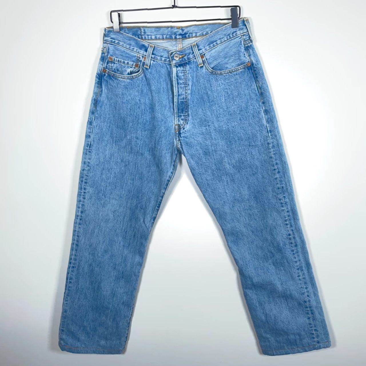 Levi's VINTAGE Levi's 501 Jeans Men 32 x 29.5 Blue Button Fly Straight Leg Regular 34 x 34 (Tag) 100% Cotton Denim Vintage Grunge Retro Size US 32 / EU 48 - 2 Thumbnail
