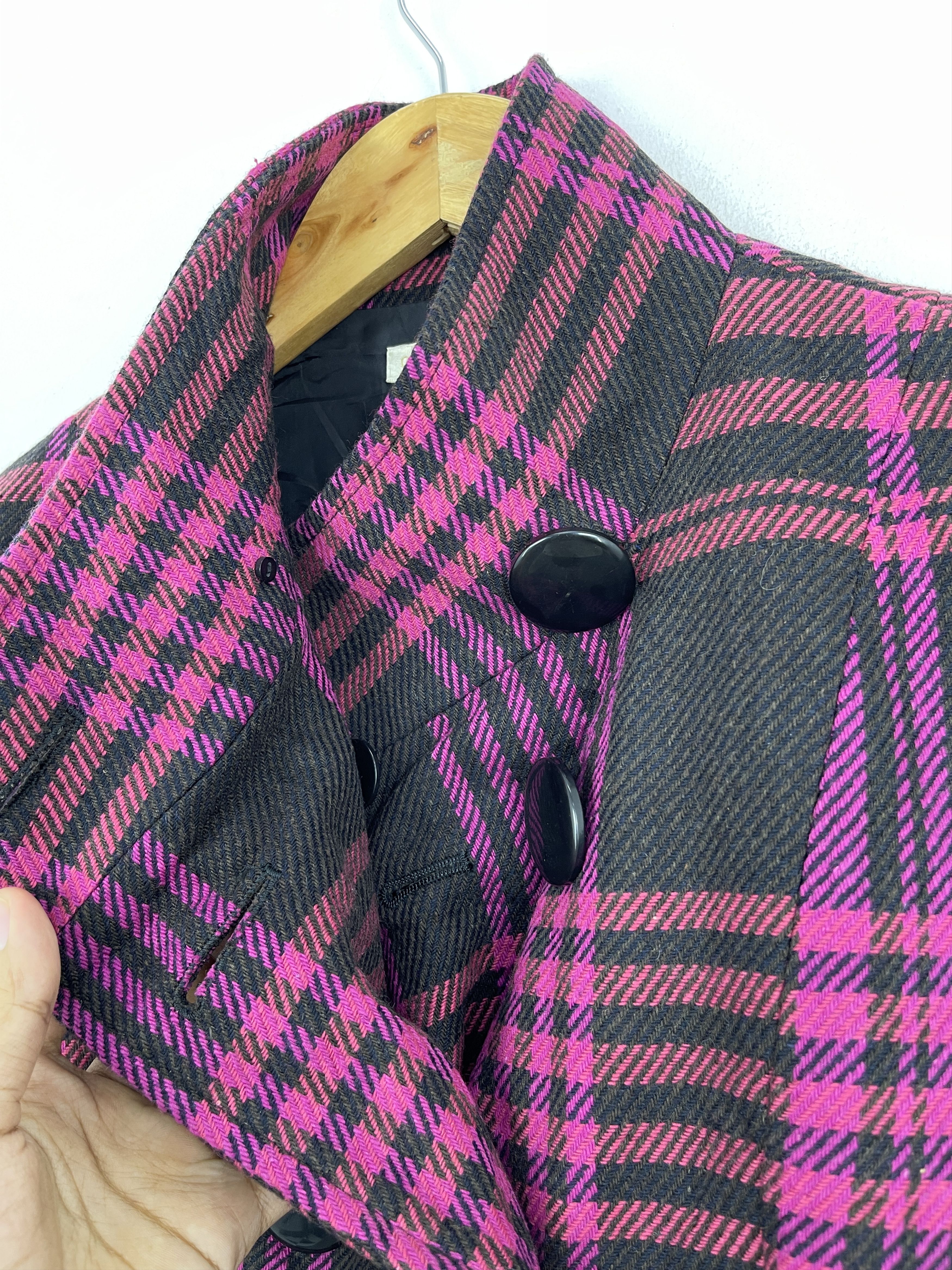Japanese Brand Vintage Acrylic Black and Purple Belted Plaid Jacket JA0076 Size US L / EU 52-54 / 3 - 11 Thumbnail