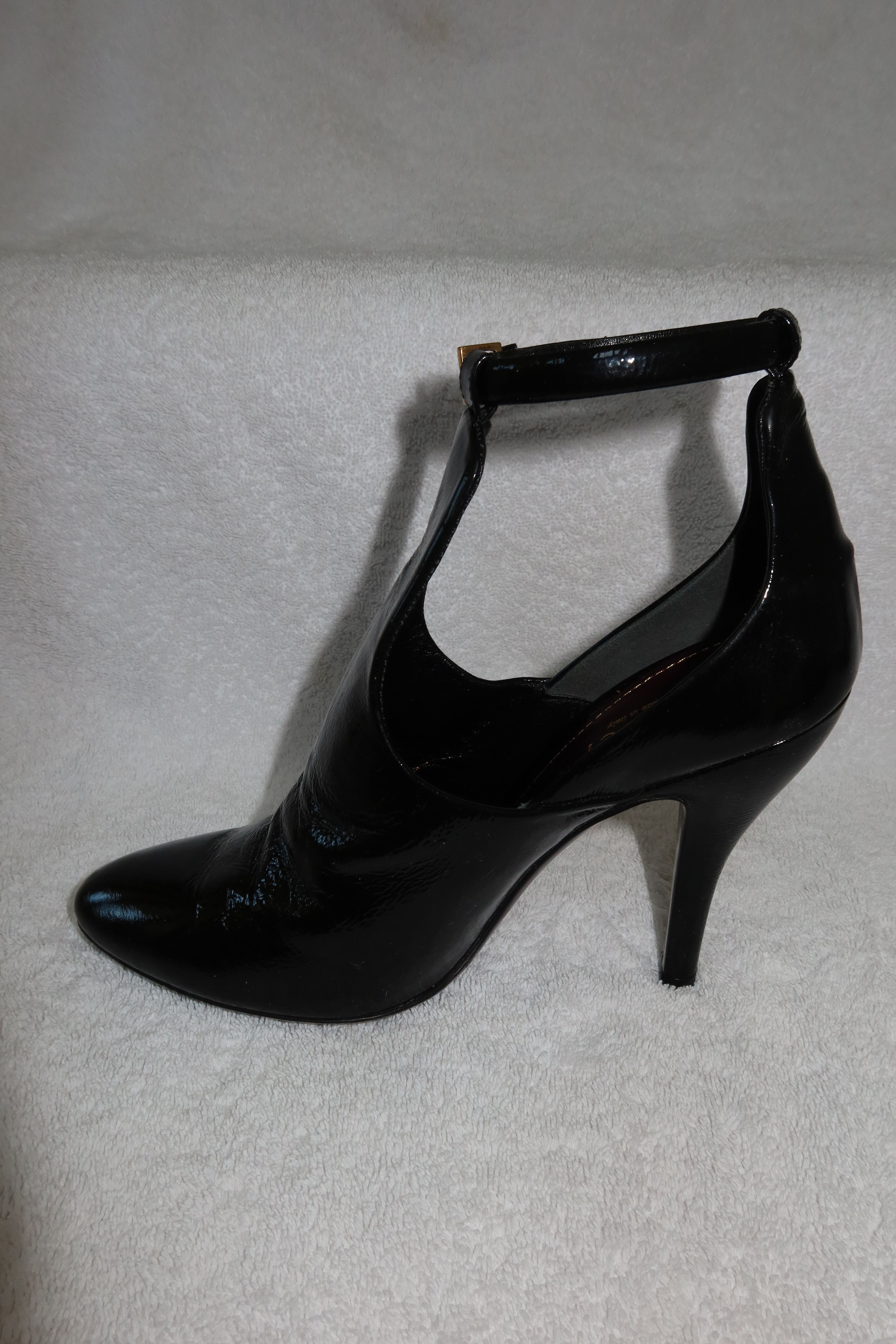 Gucci Gucci T-strap Pumps Size US 6.5 / IT 36.5 - 4 Thumbnail