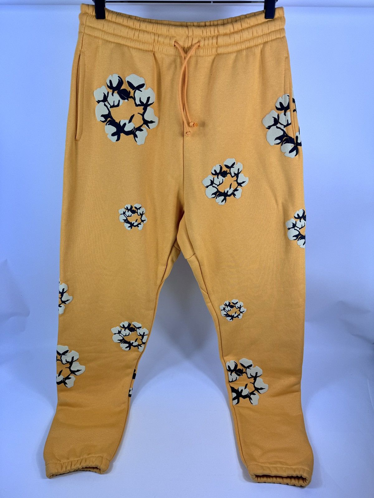 Cactus Plant Flea Market × DENIM TEARS LOGO PRINT SWEATPANTS Size US 34 / EU 50 - 1 Thumbnail