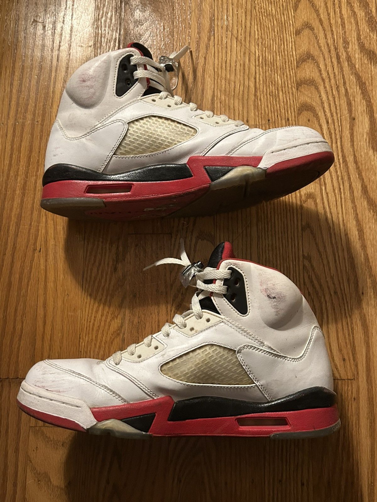 Jordan Brand Jordan 5 Retro Firereds Size US 11.5 / EU 44-45 - 4 Thumbnail