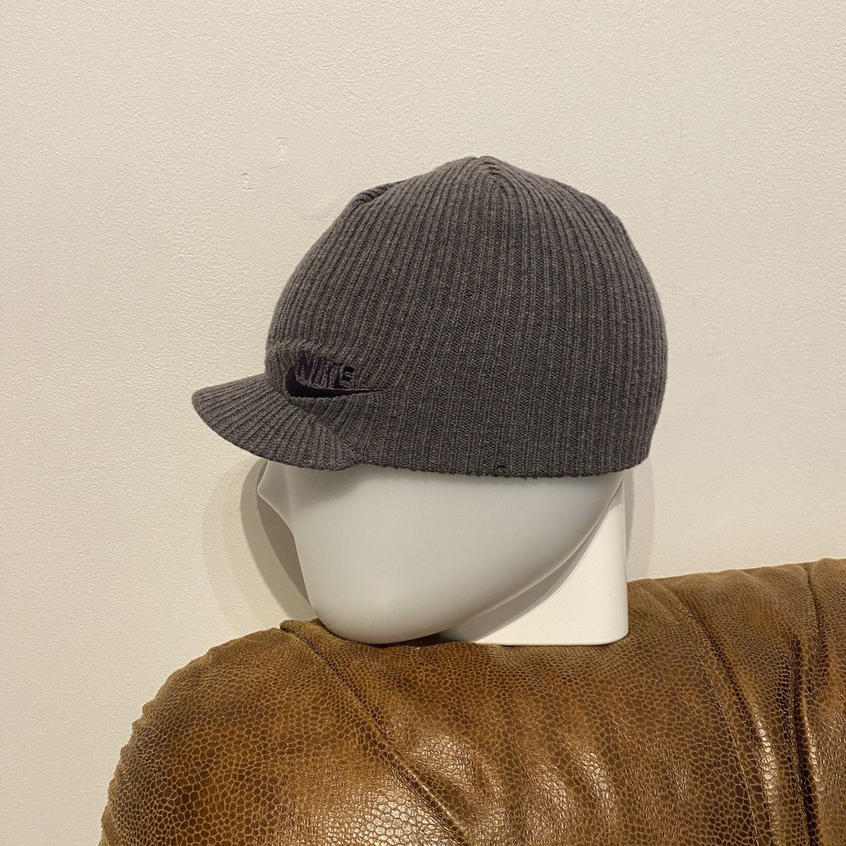 Nike Nike grey snowboard hat Size ONE SIZE - 2 Thumbnail
