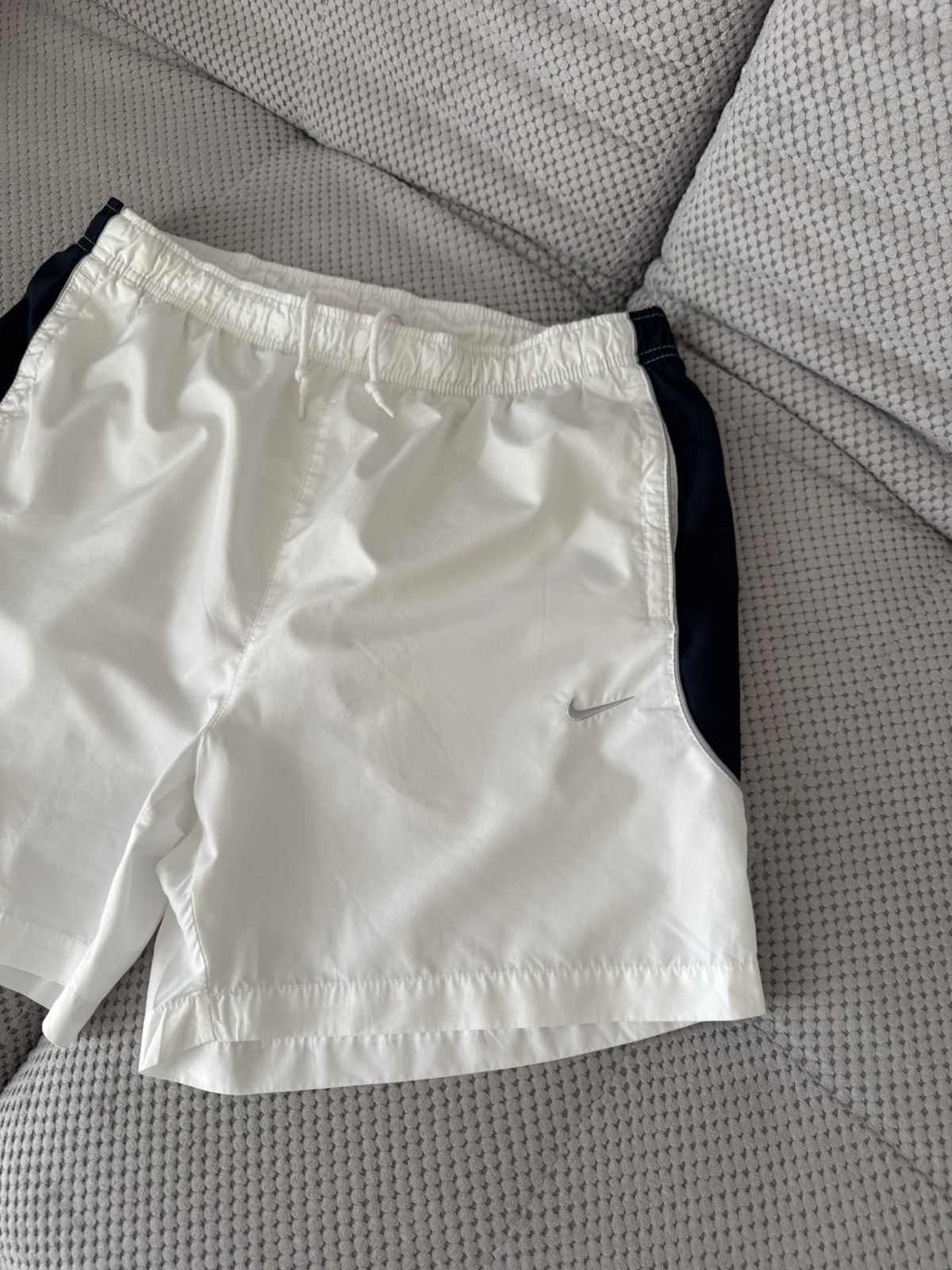 Nike Nike Vintage Logo Swoosh Drill Y2K Blockcore Shorts Size US 32 / EU 48 - 4 Thumbnail